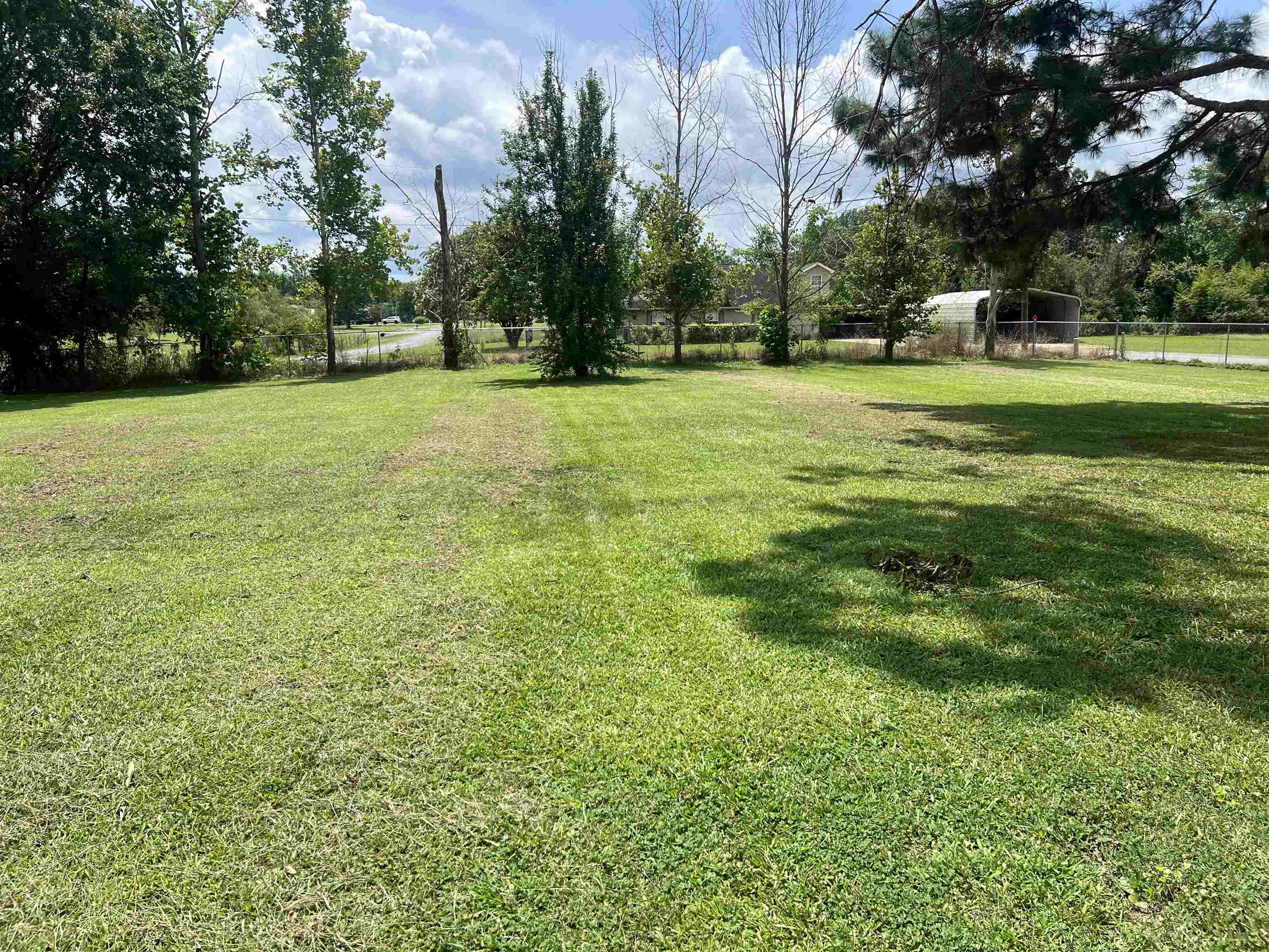 329 Mayflower Rd Property Photo 5