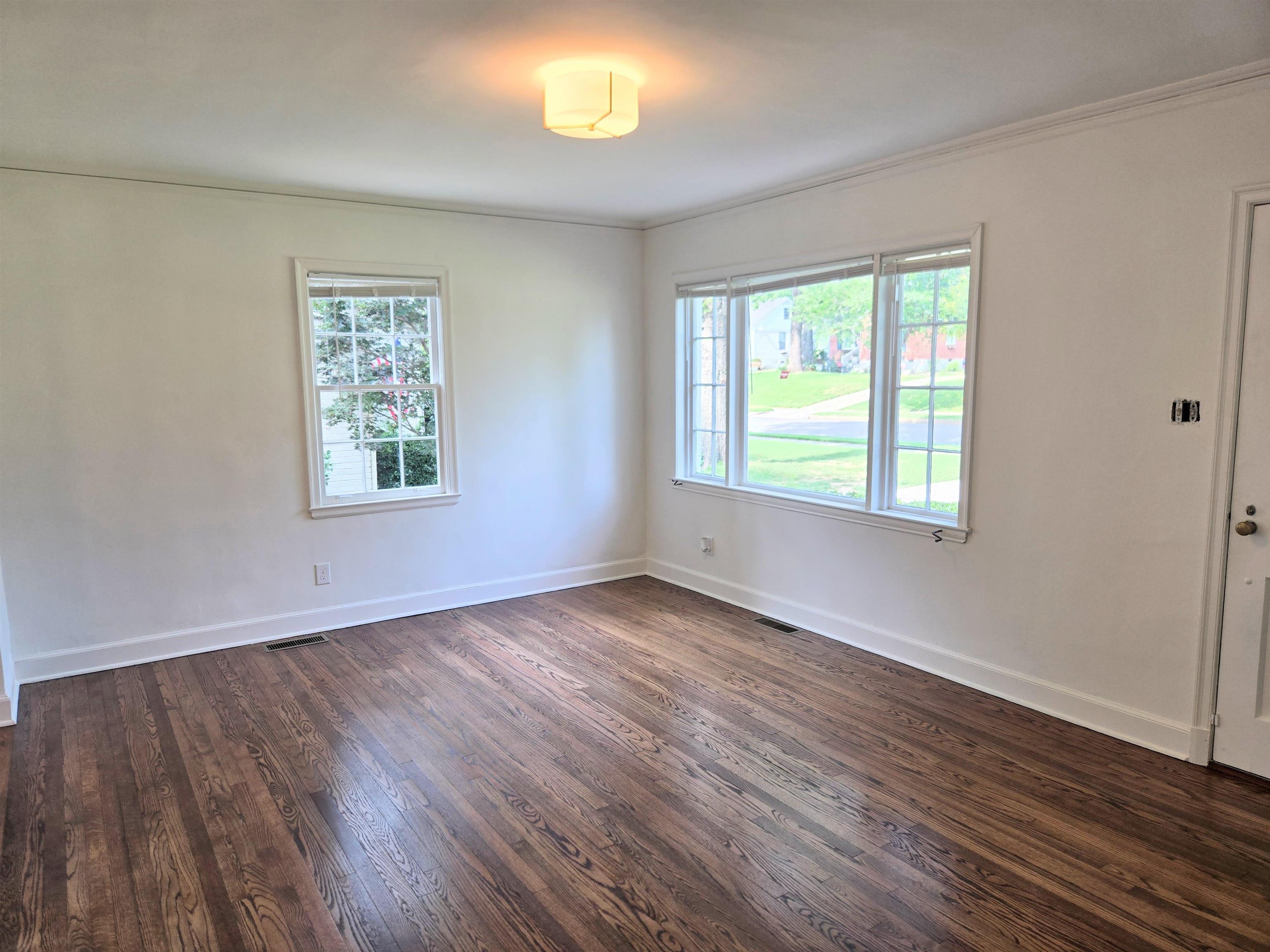 293 Aurora Cir Property Photo 5
