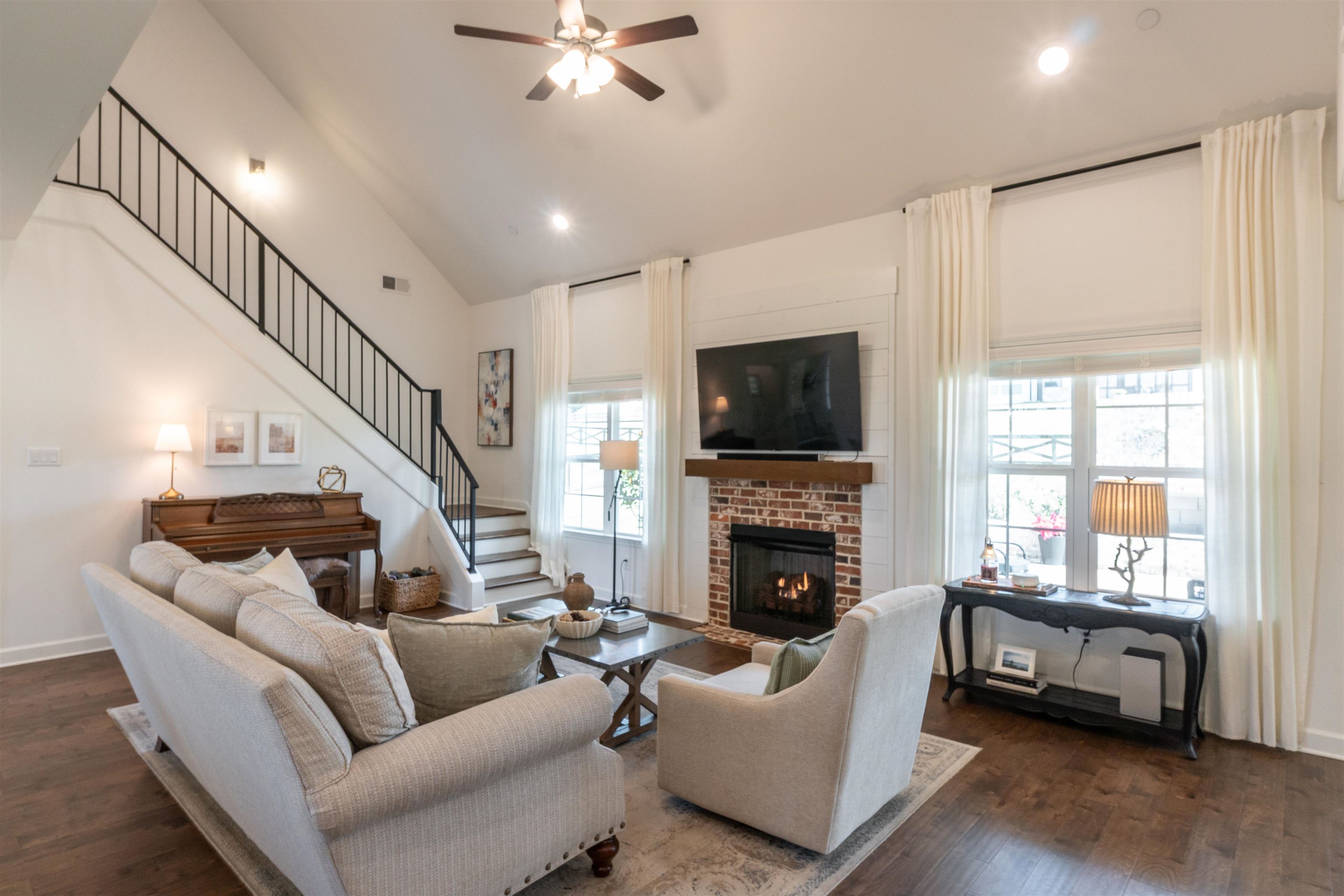 35 Farmhouse Cv Property Photo 16