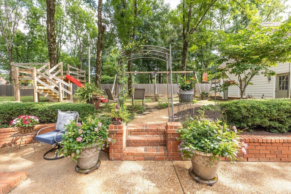 10250 Barn Hill Dr Property Photo 34