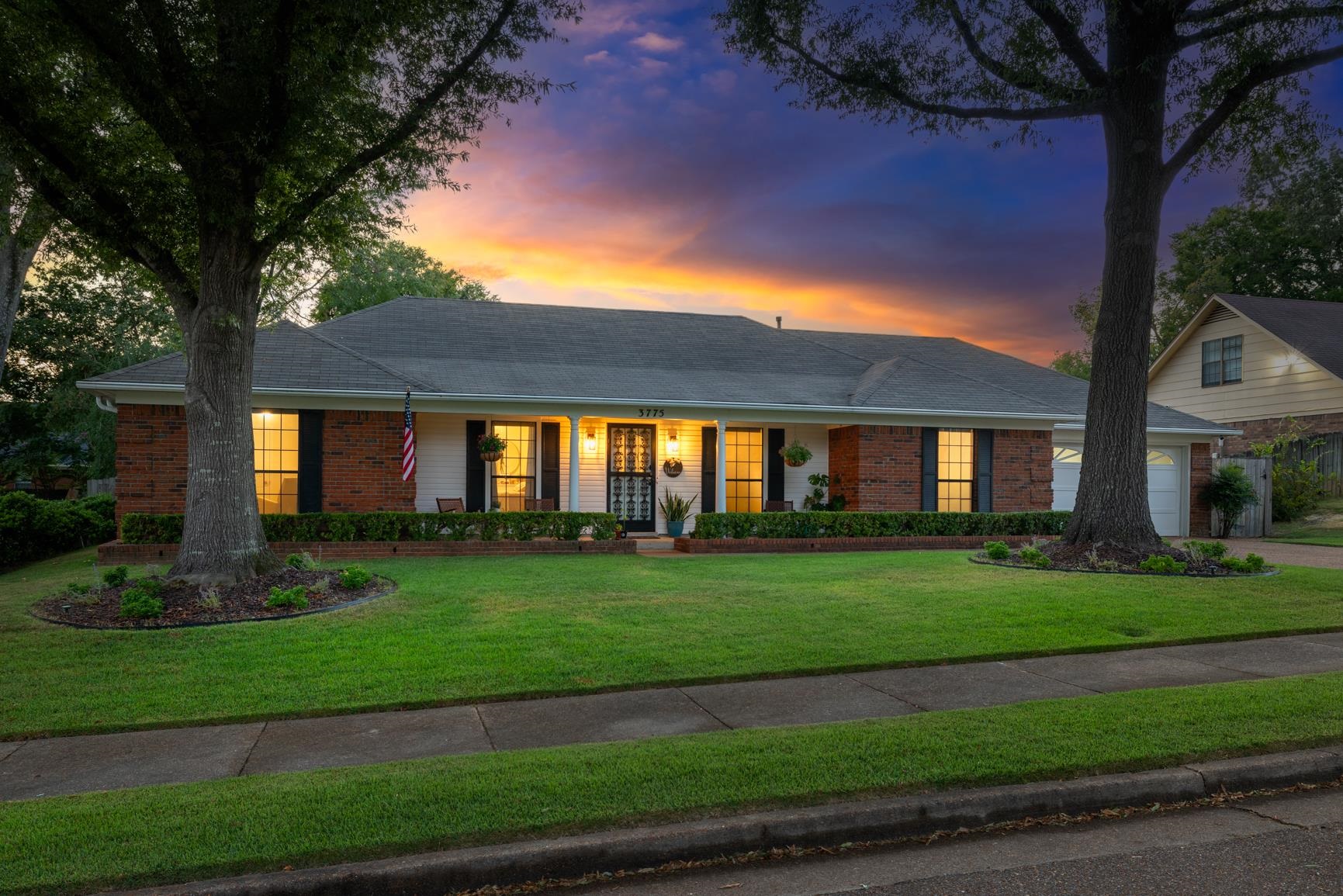 3775 OAK FOREST DR Property Photo 1