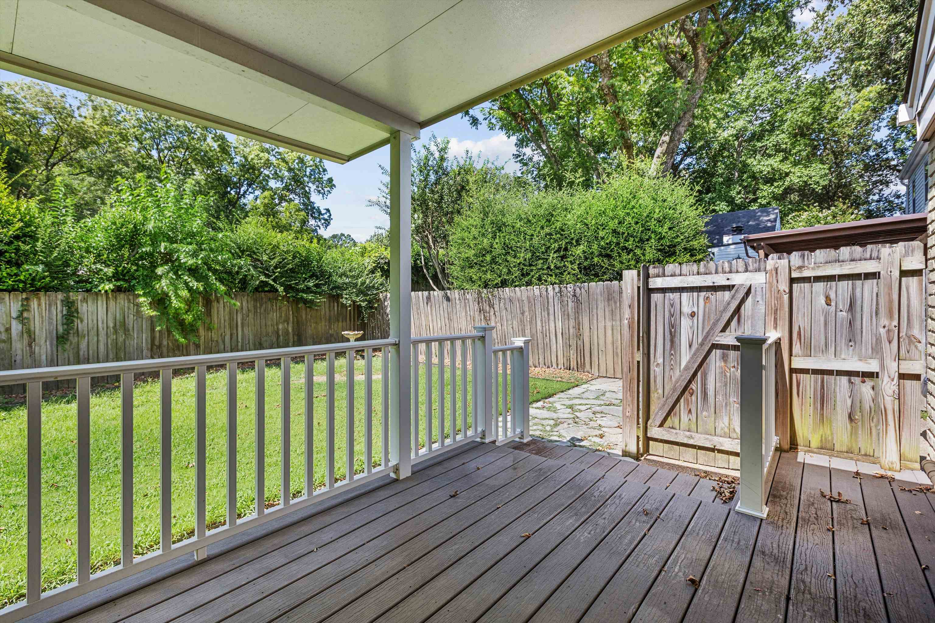 4885 Lynbar Ave Property Photo 20