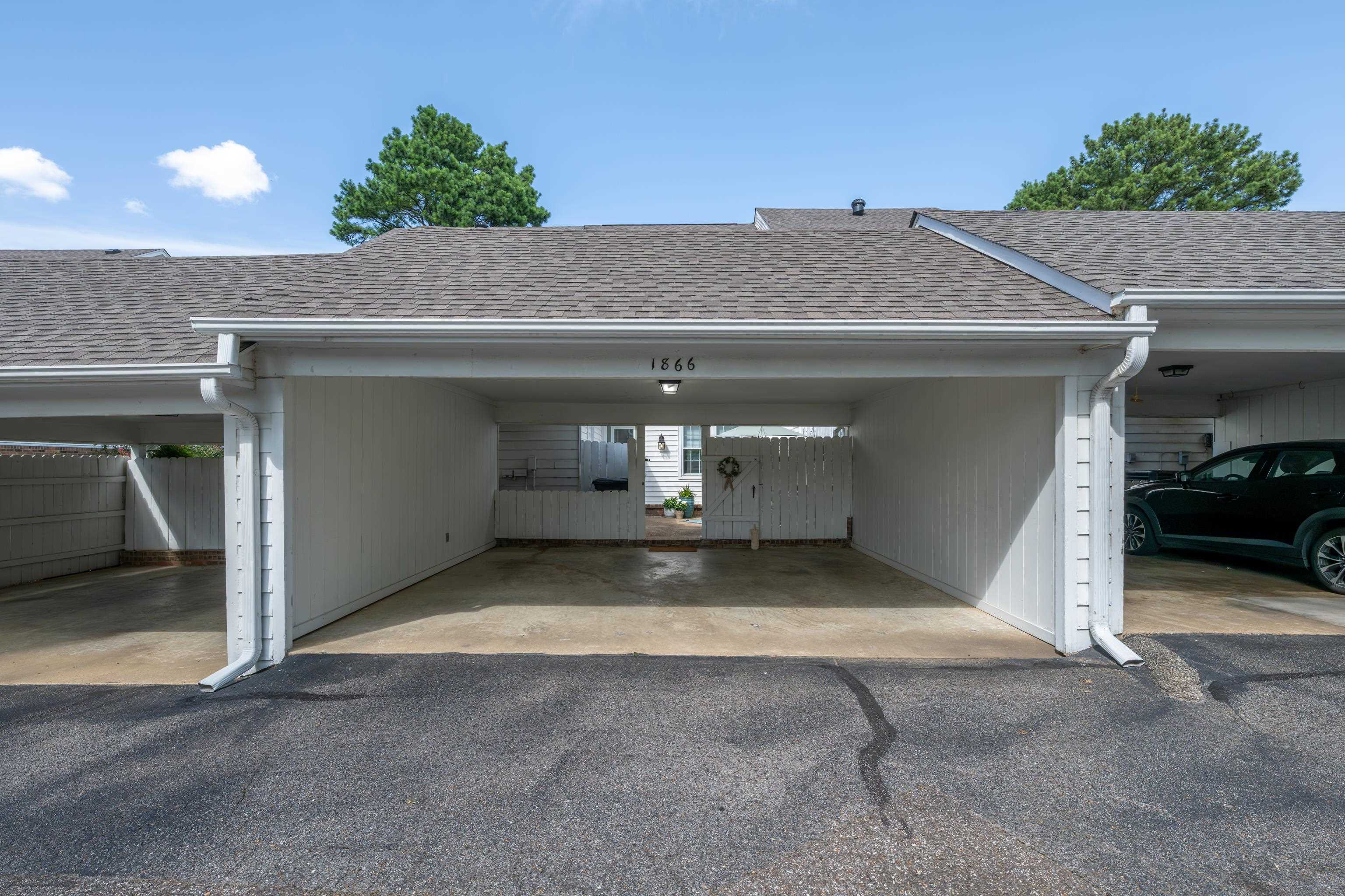 1866 Park Trail Dr 1866 Property Photo 28