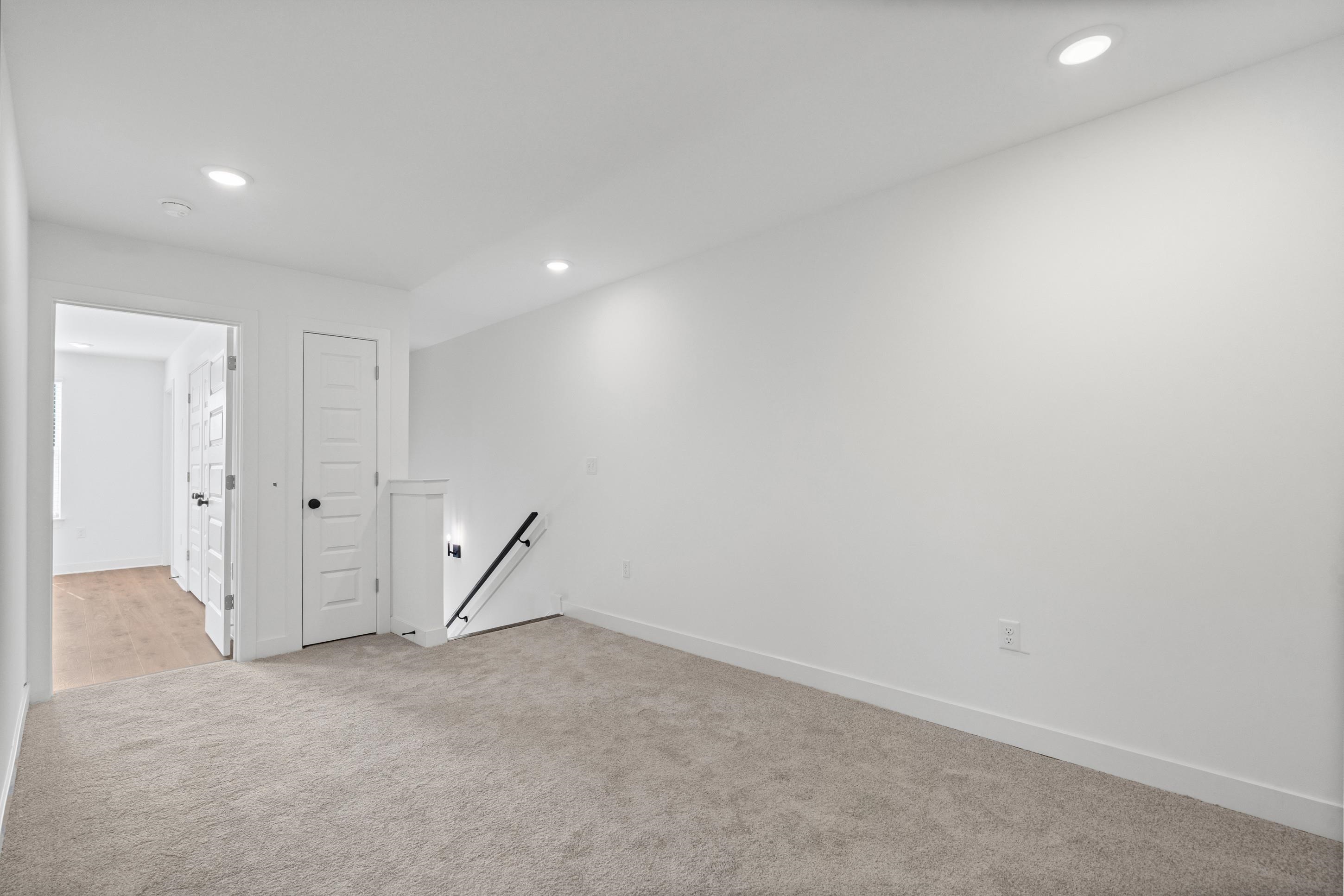 3059 Portage Dr Property Photo 11