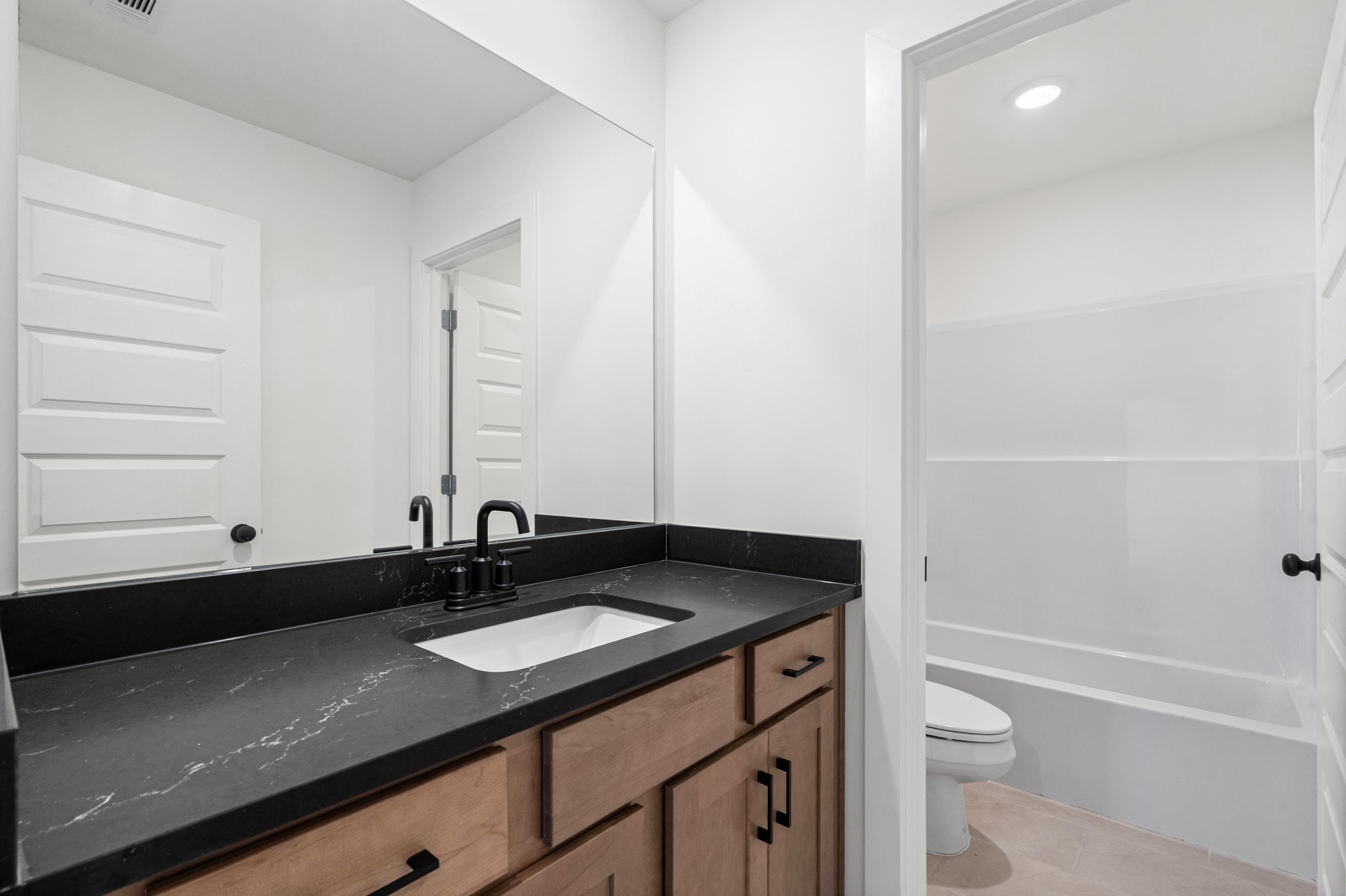 3059 Portage Dr Property Photo 15
