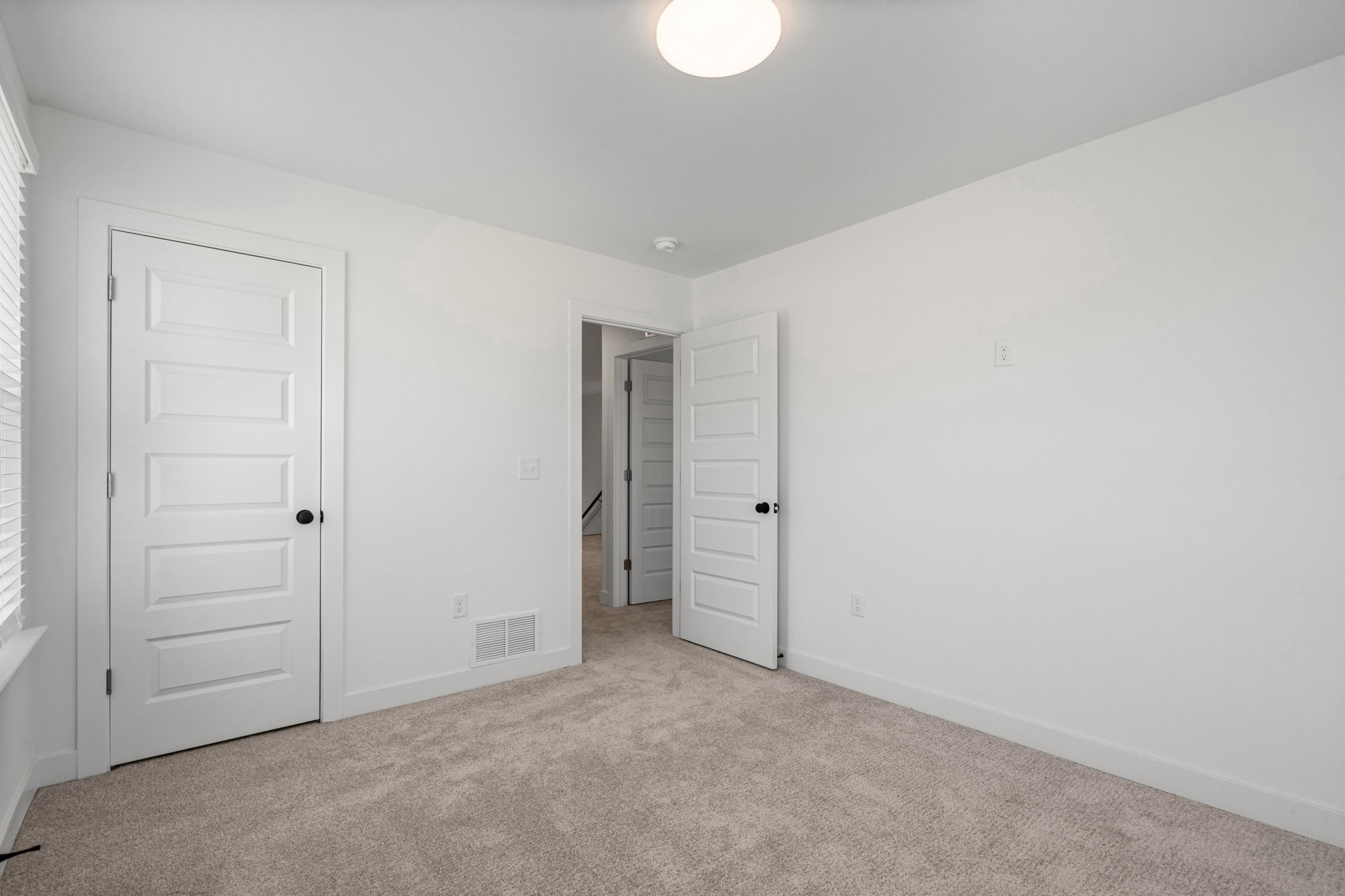 3059 Portage Dr Property Photo 18