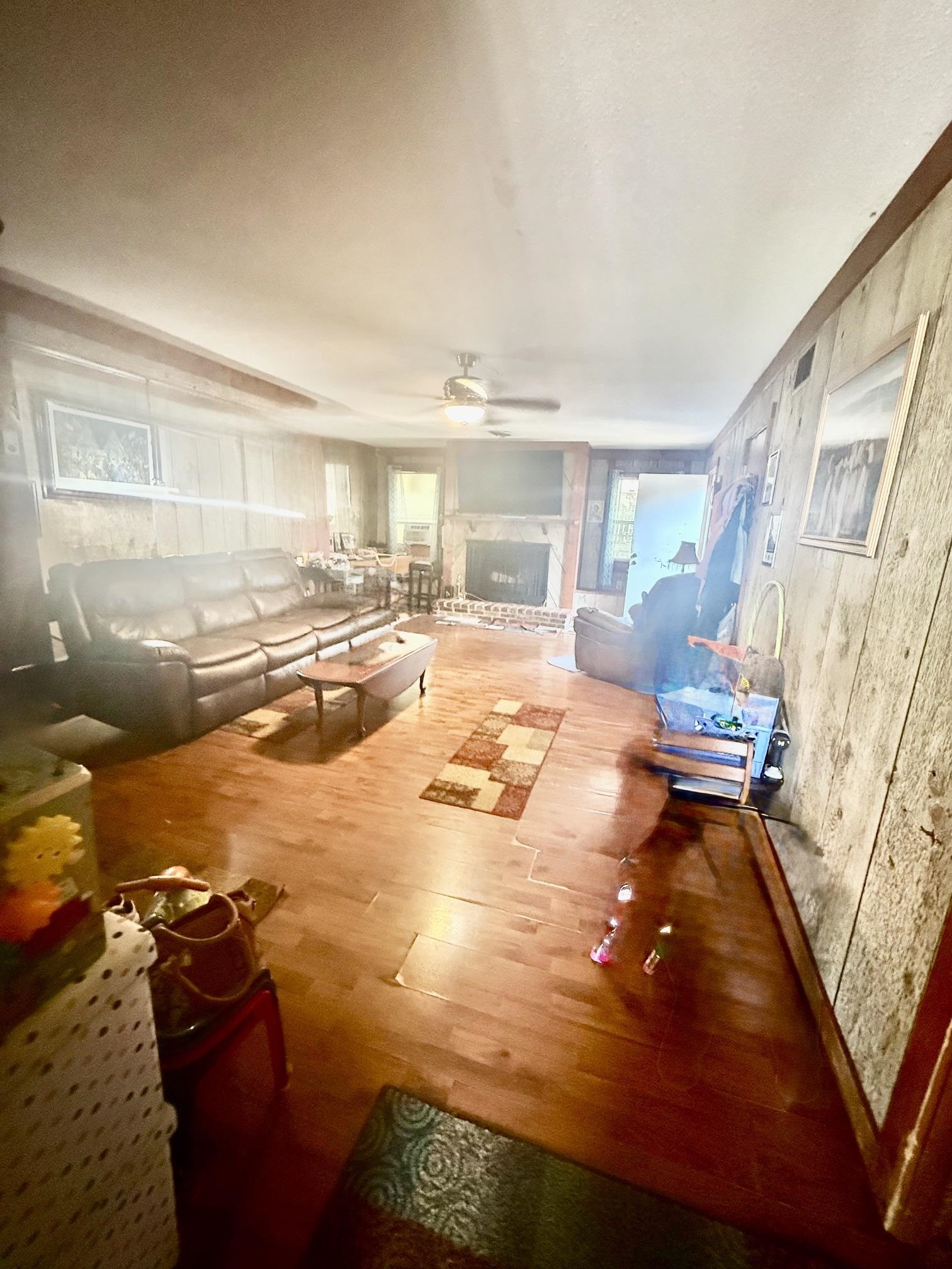 3370 Brookmeade St Property Photo 4