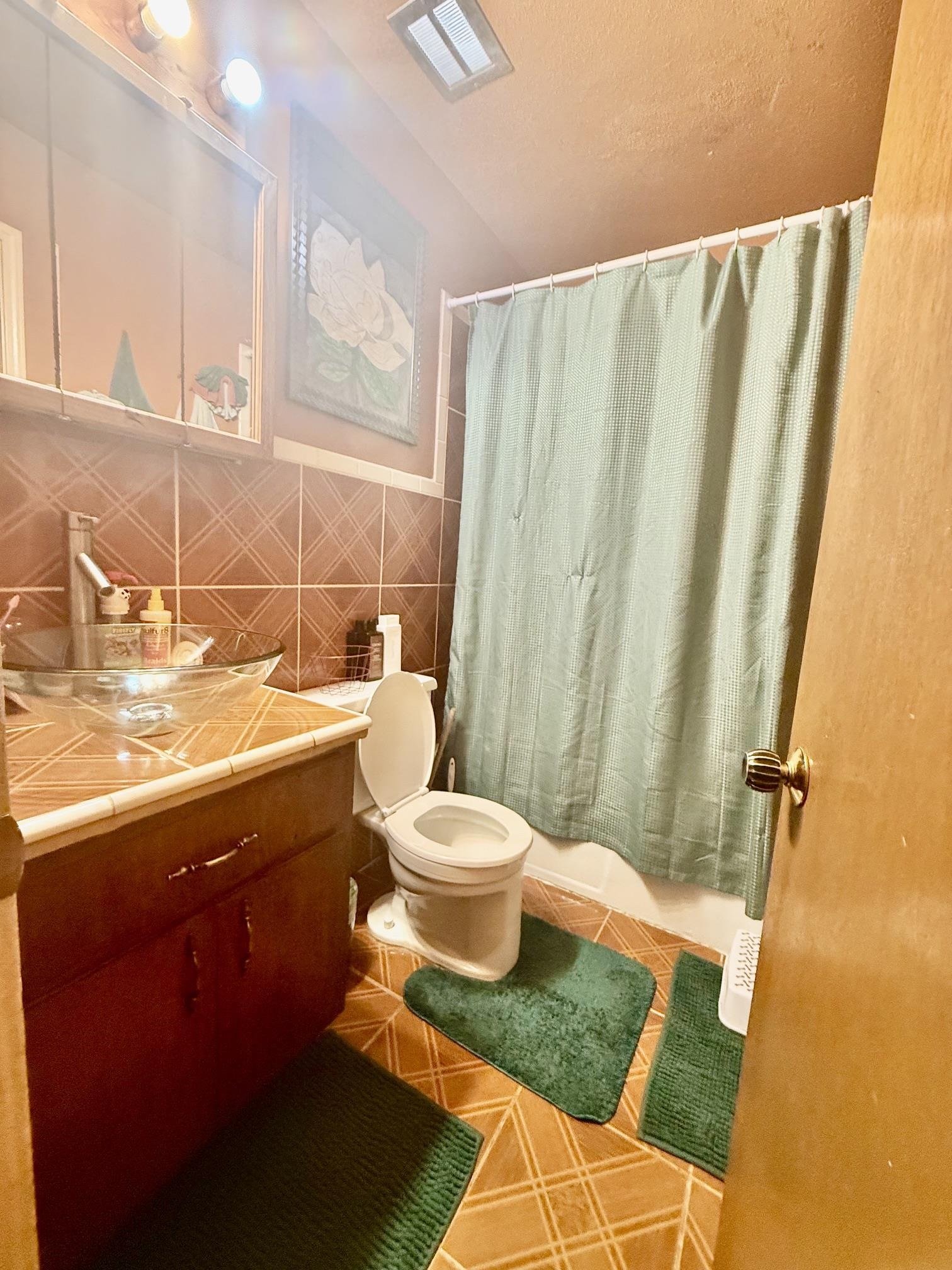 3370 Brookmeade St Property Photo 7