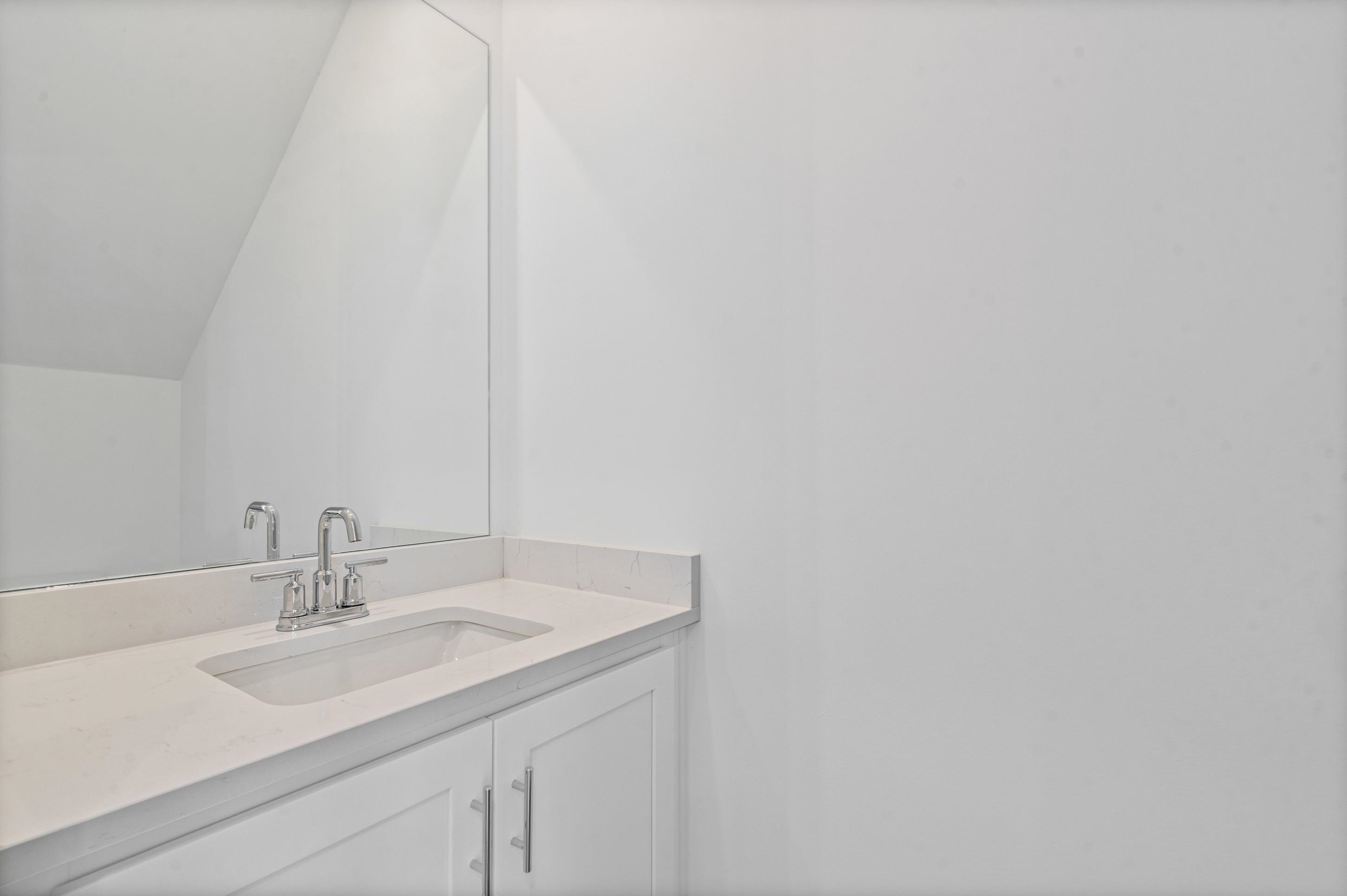 3057 Portage Dr Property Photo 10