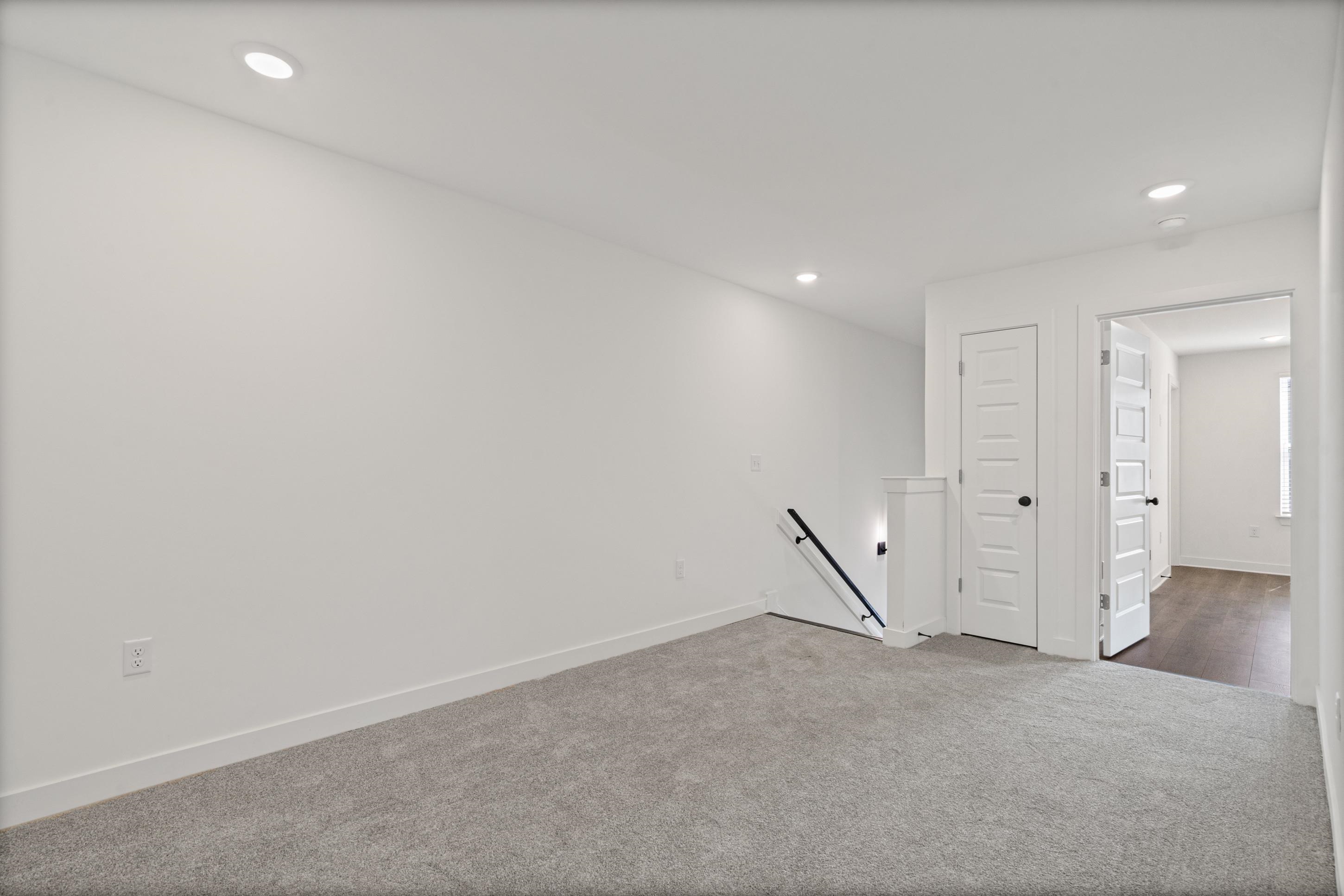 3055 Portage Dr Property Photo 11