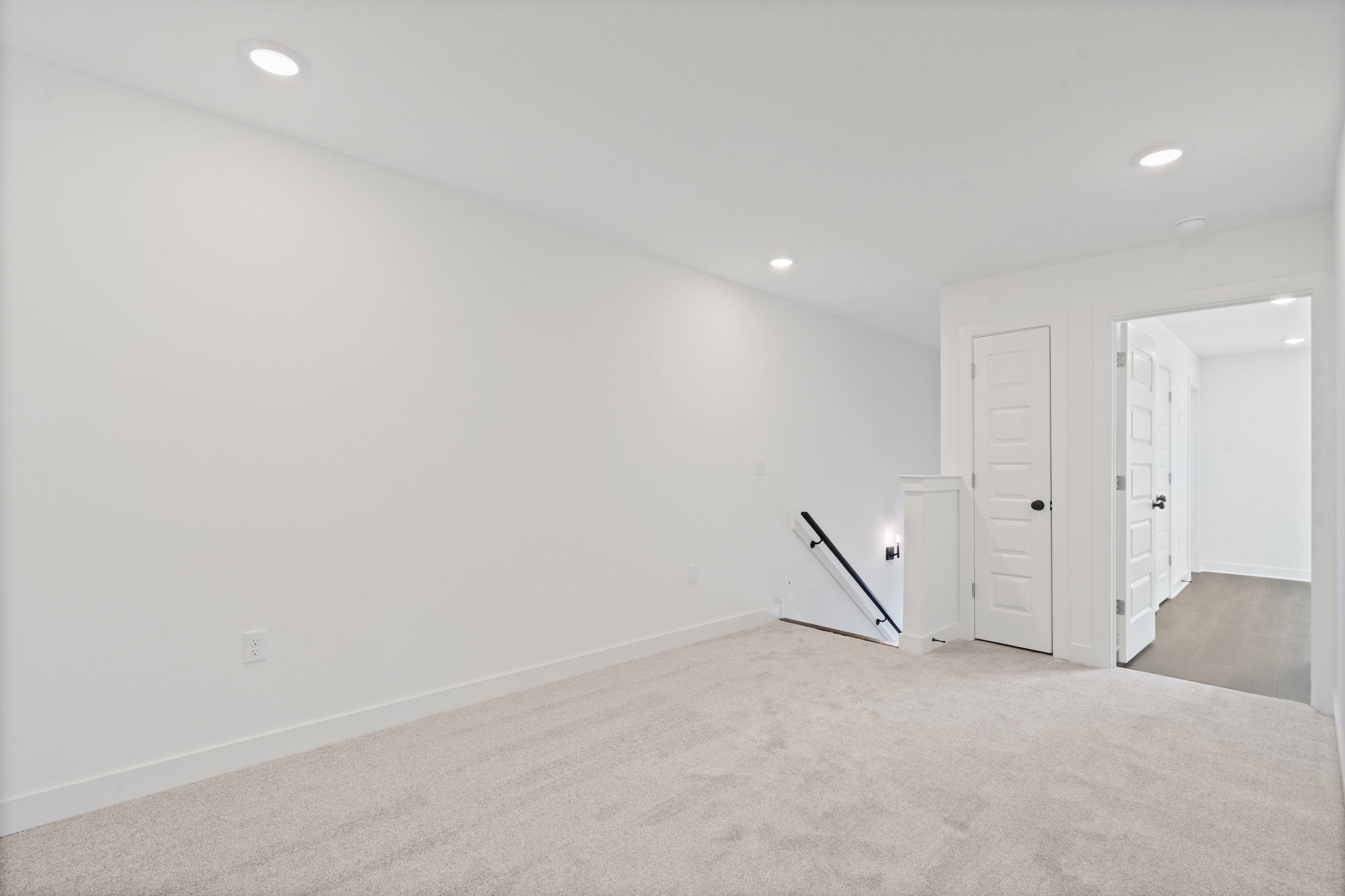 3053 Portage Dr Property Photo 9