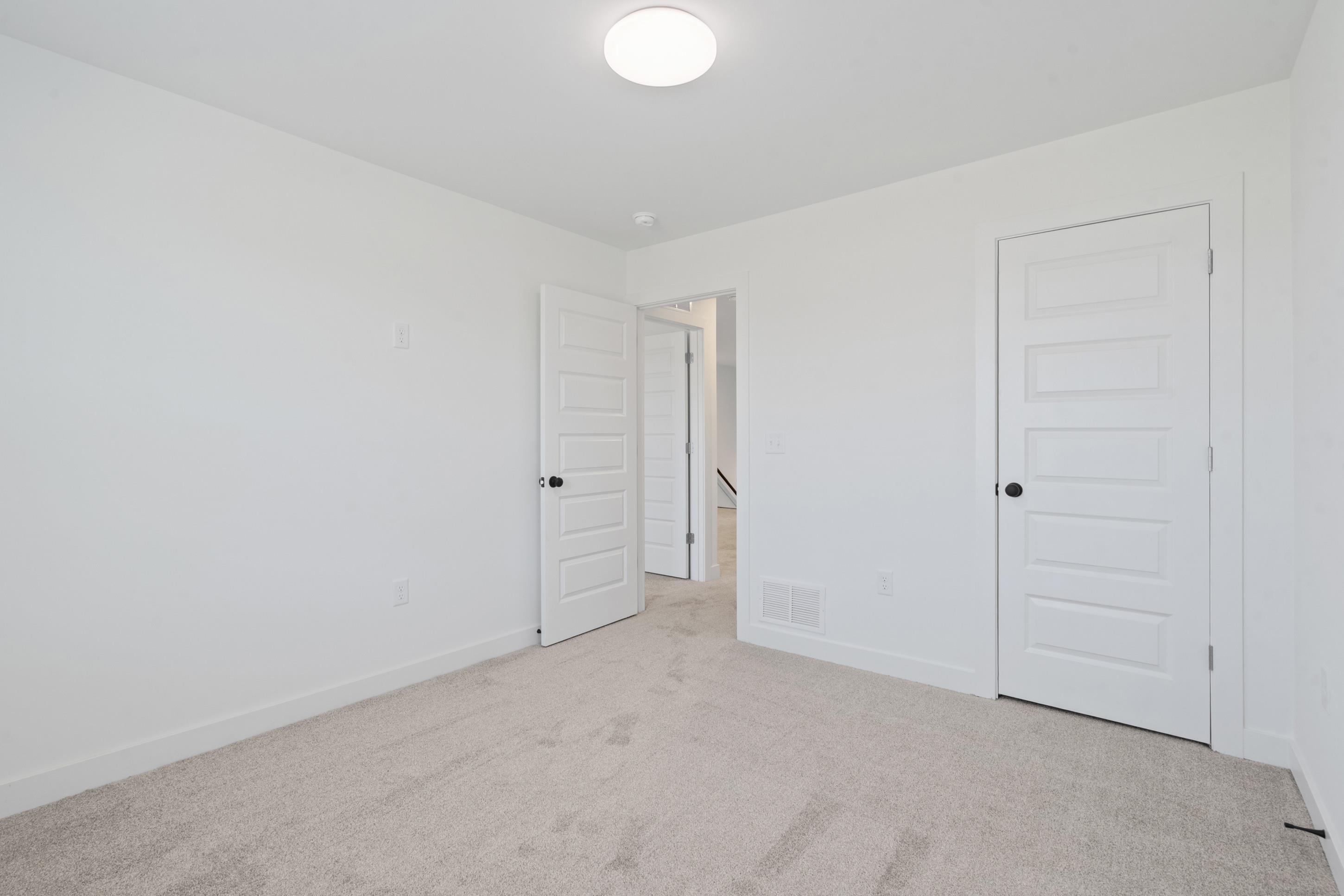 3053 Portage Dr Property Photo 16