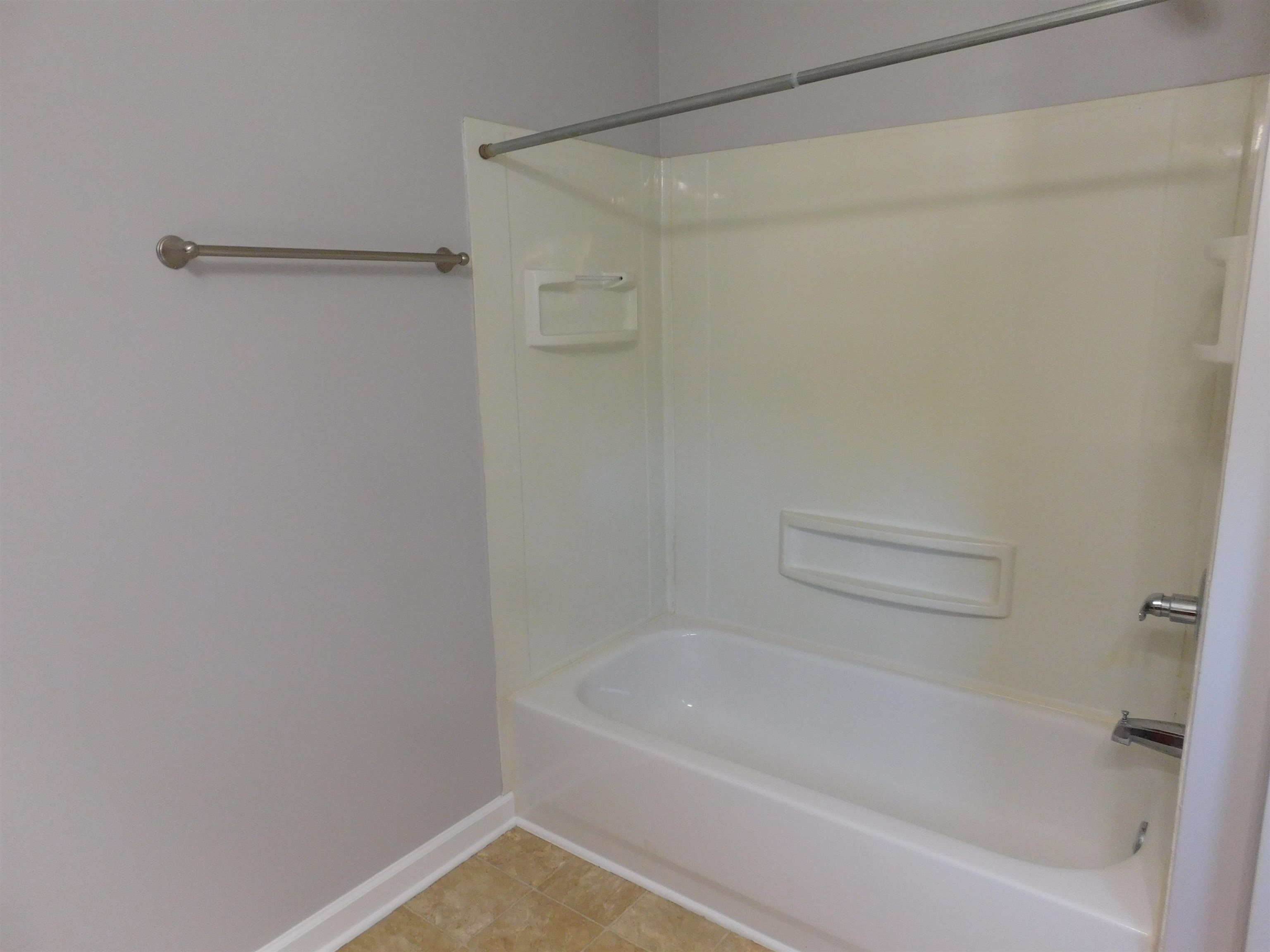 637 Greenlaw Pl Property Photo 16