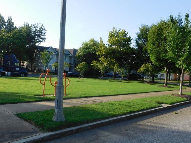 637 Greenlaw Pl Property Photo 27