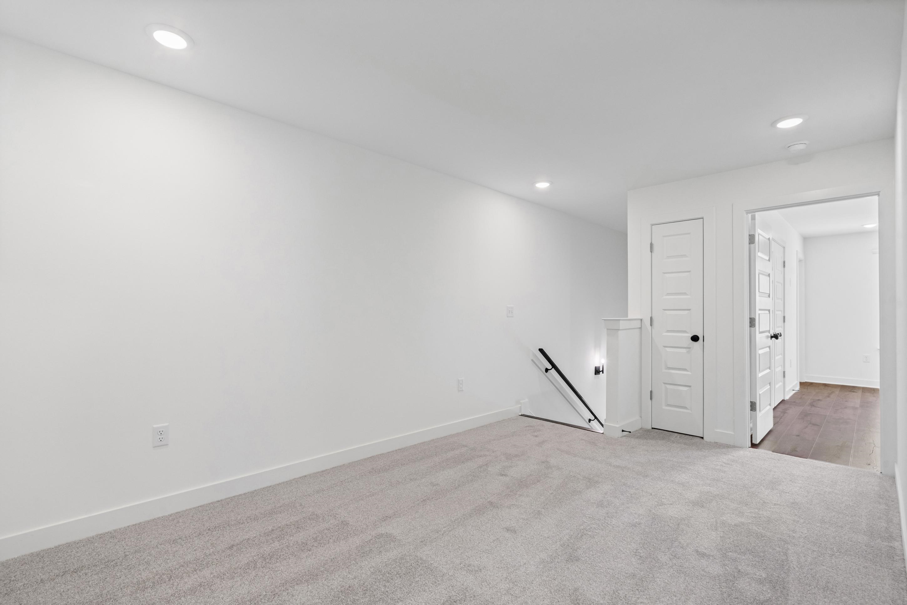 3051 Portage Dr Property Photo 11