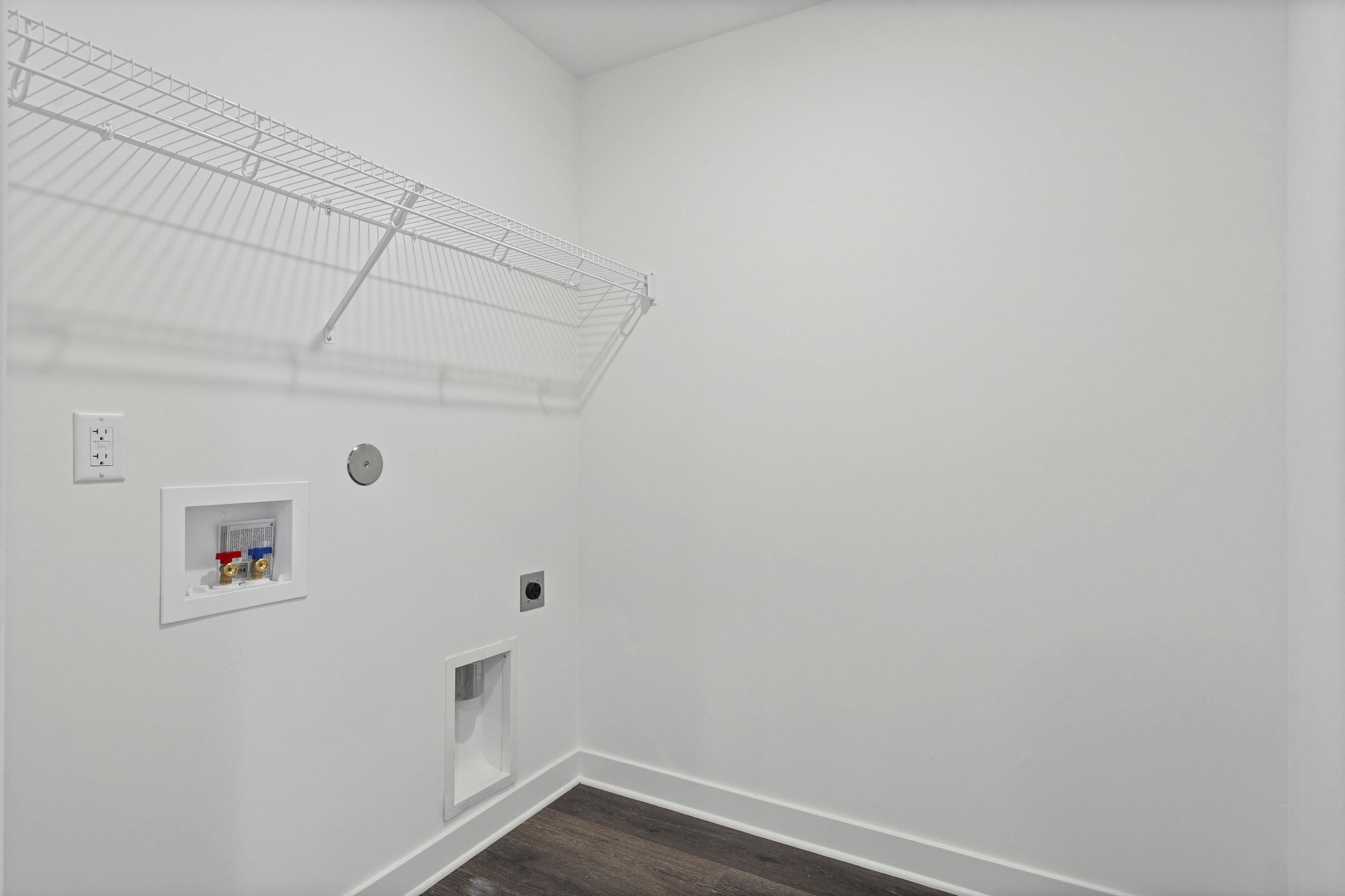 3047 Portage Dr Property Photo 15