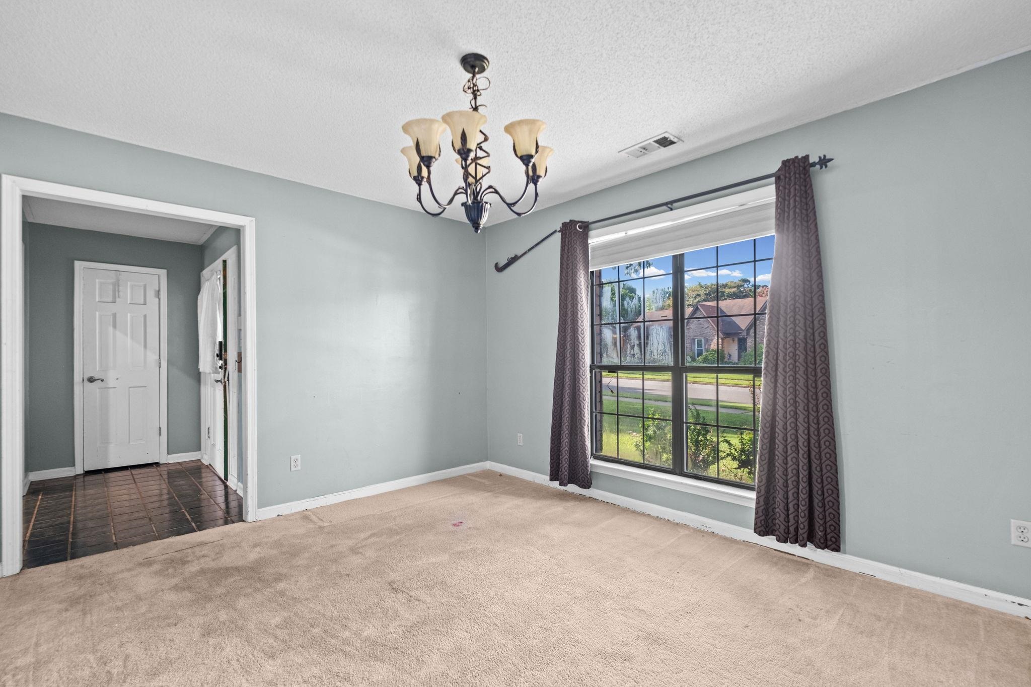 4636 Cedar Hills Dr Property Photo 7