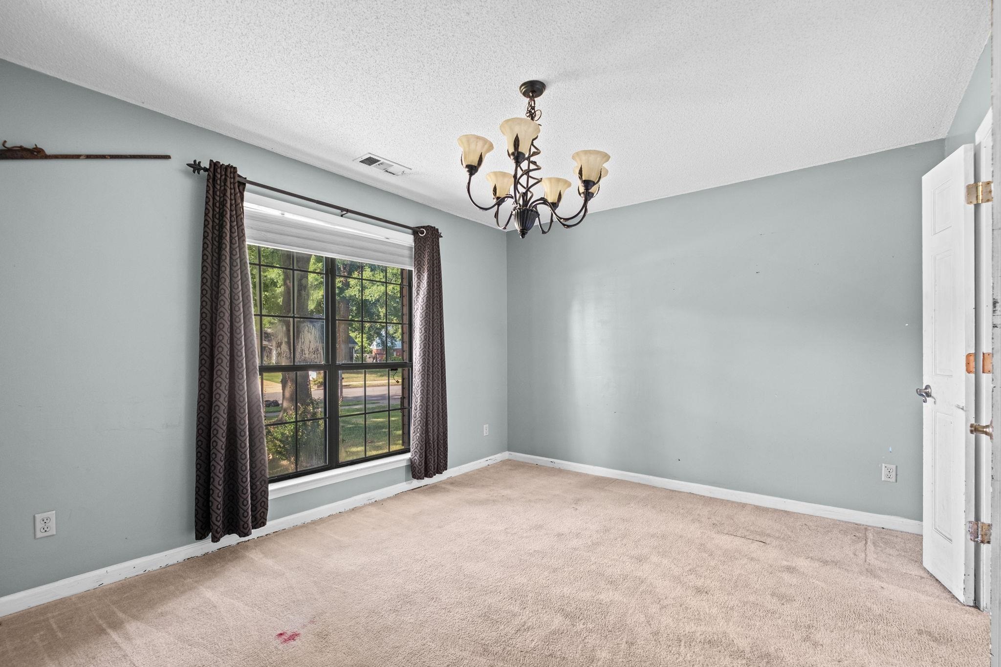 4636 Cedar Hills Dr Property Photo 8
