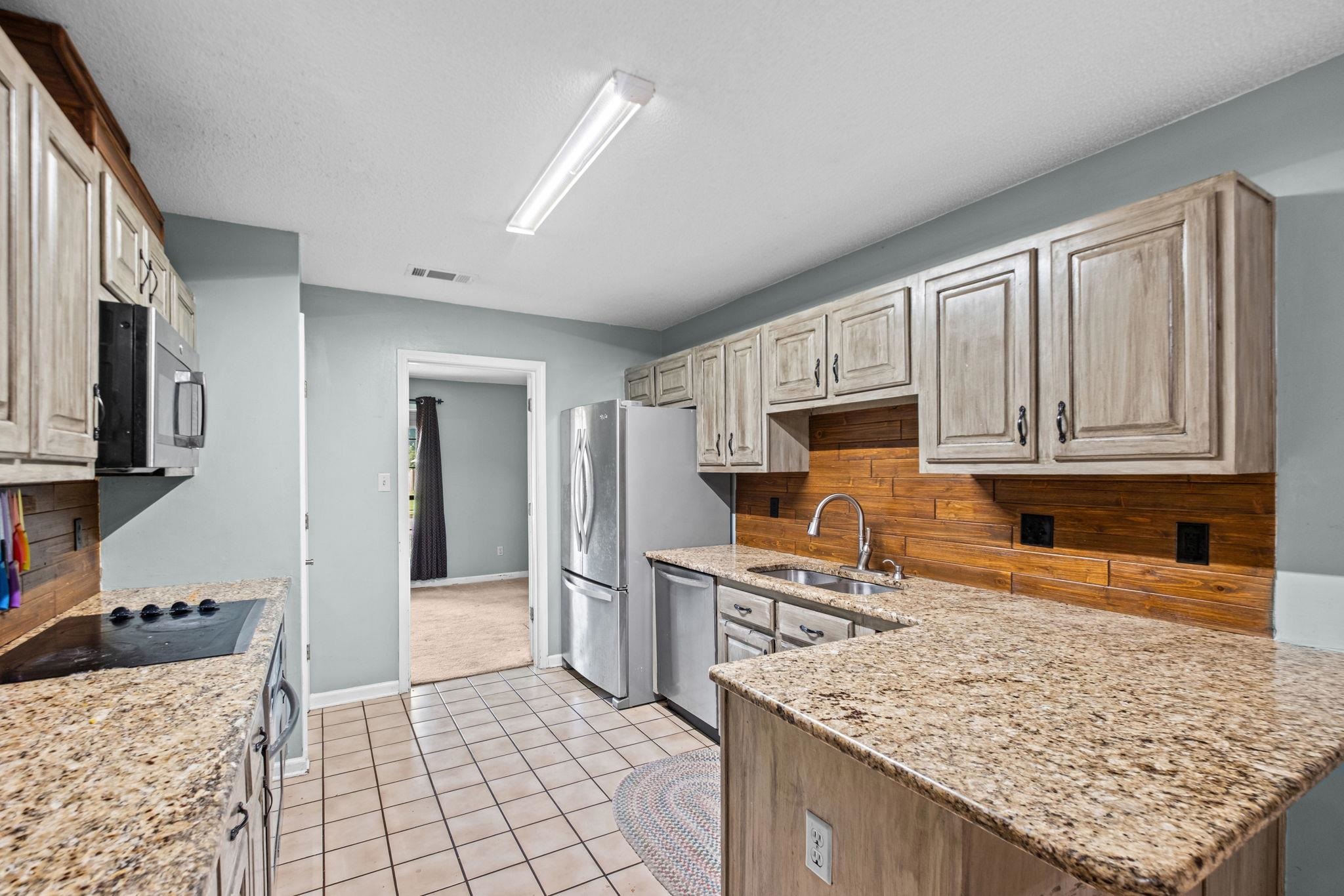 4636 Cedar Hills Dr Property Photo 12
