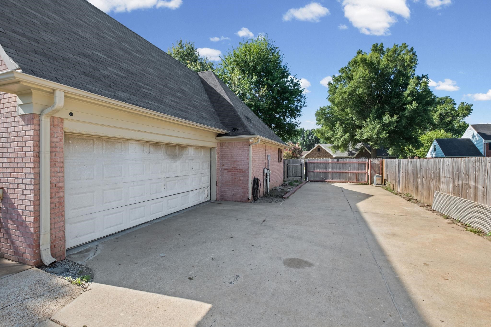 4636 Cedar Hills Dr Property Photo 28