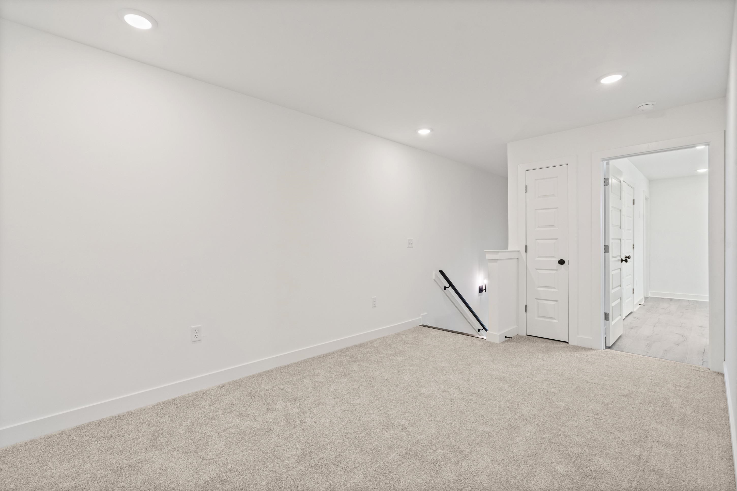 3045 Portage Dr Property Photo 10