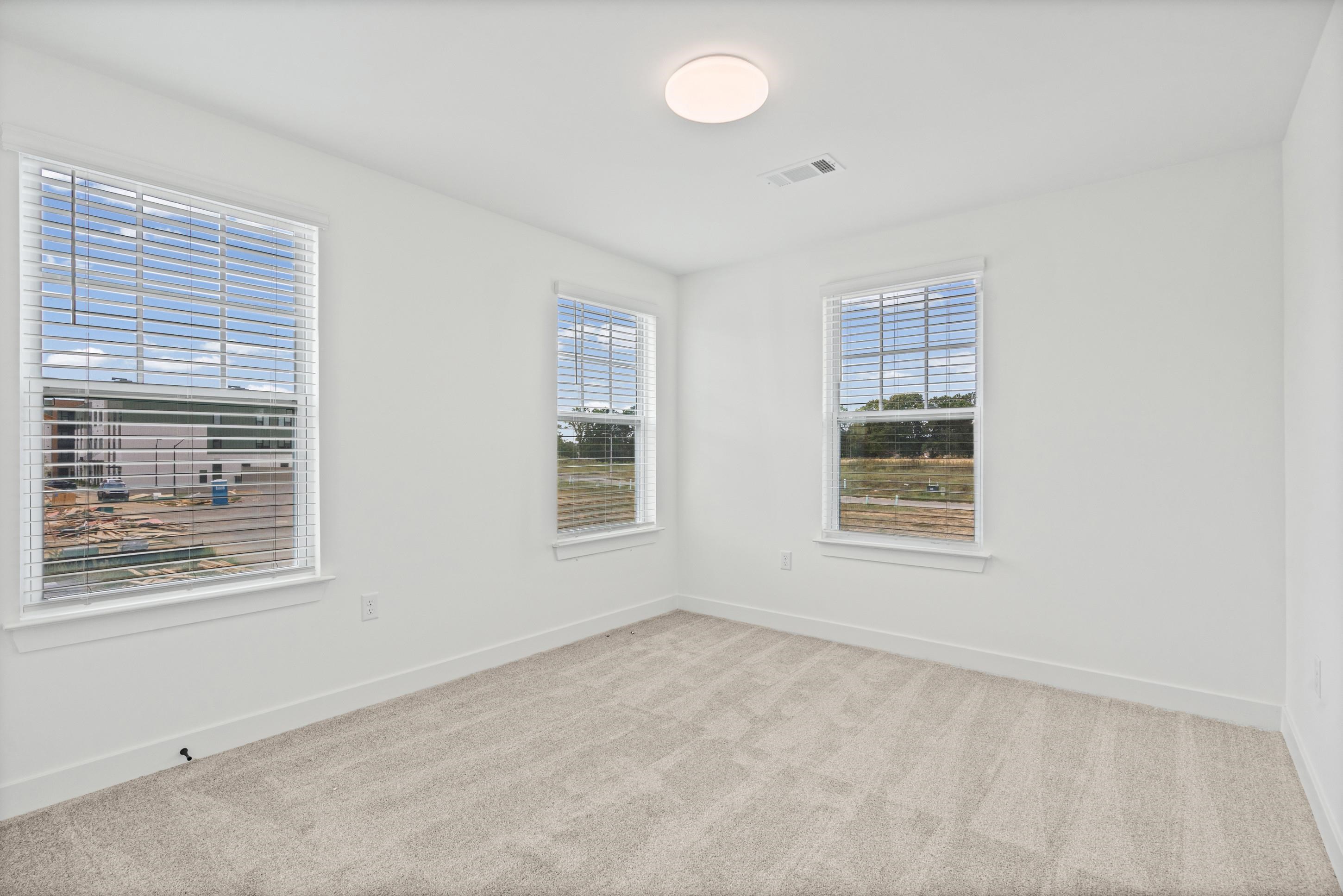 3045 Portage Dr Property Photo 16