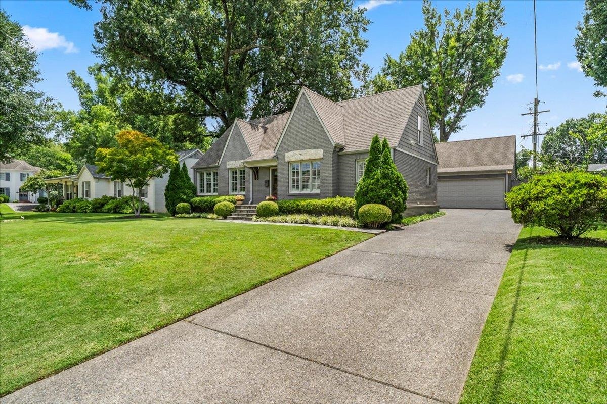 3835 S Montclair Dr Property Photo 4