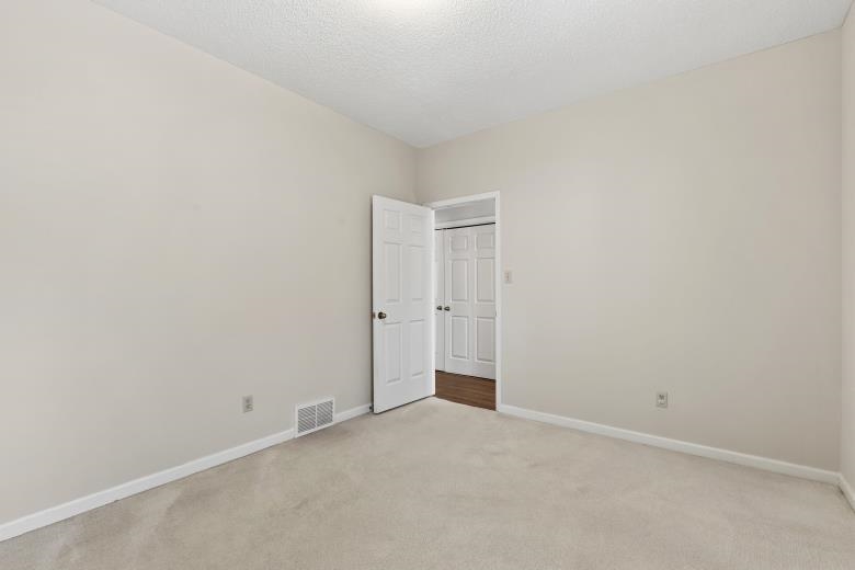 1833 W Pheasant Acre Ln Property Photo 21