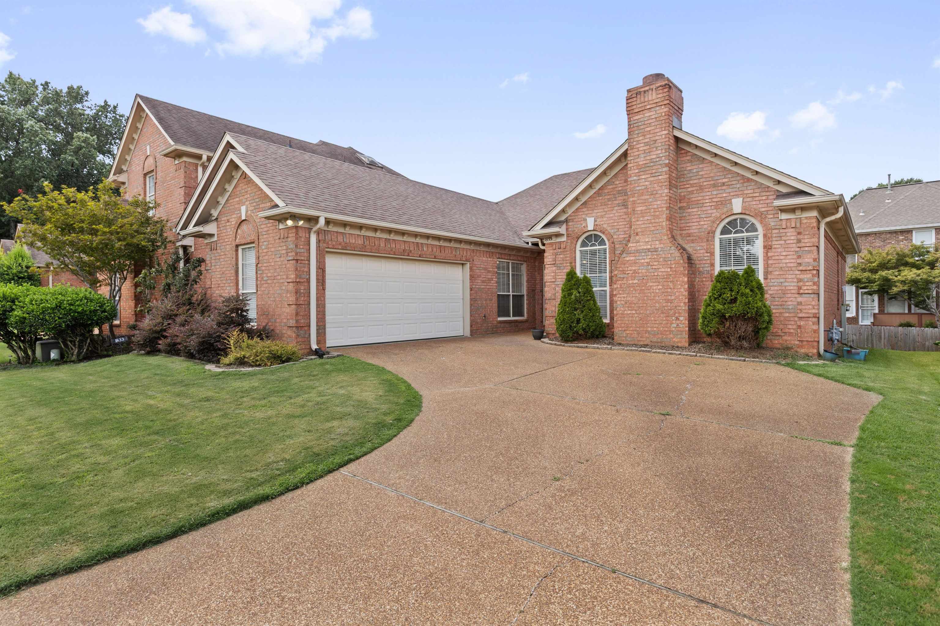 1833 W Pheasant Acre Ln Property Photo 3