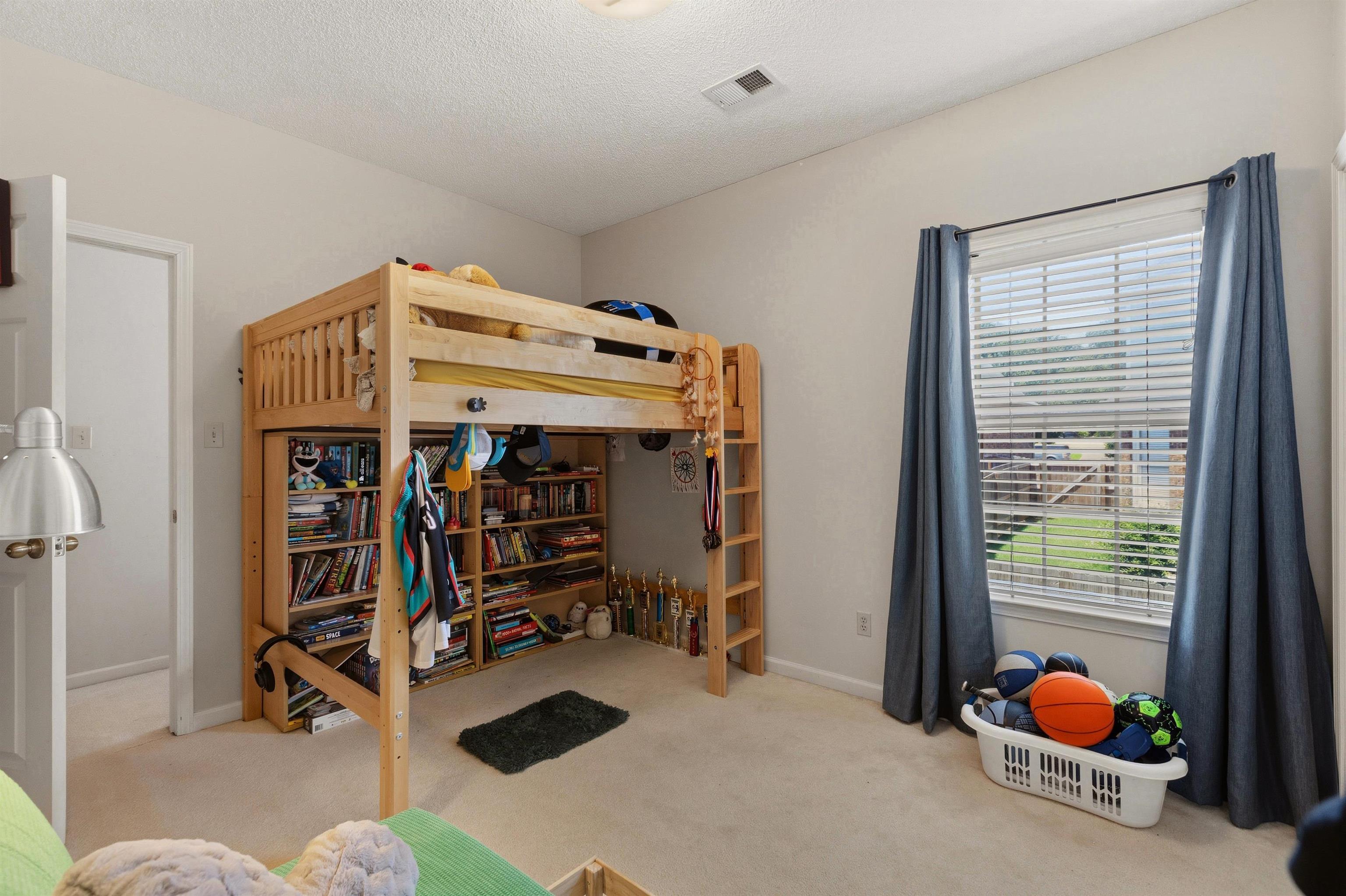 1833 W Pheasant Acre Ln Property Photo 22
