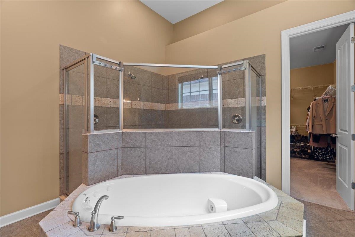 8499 Woodland Green Ct Property Photo 25