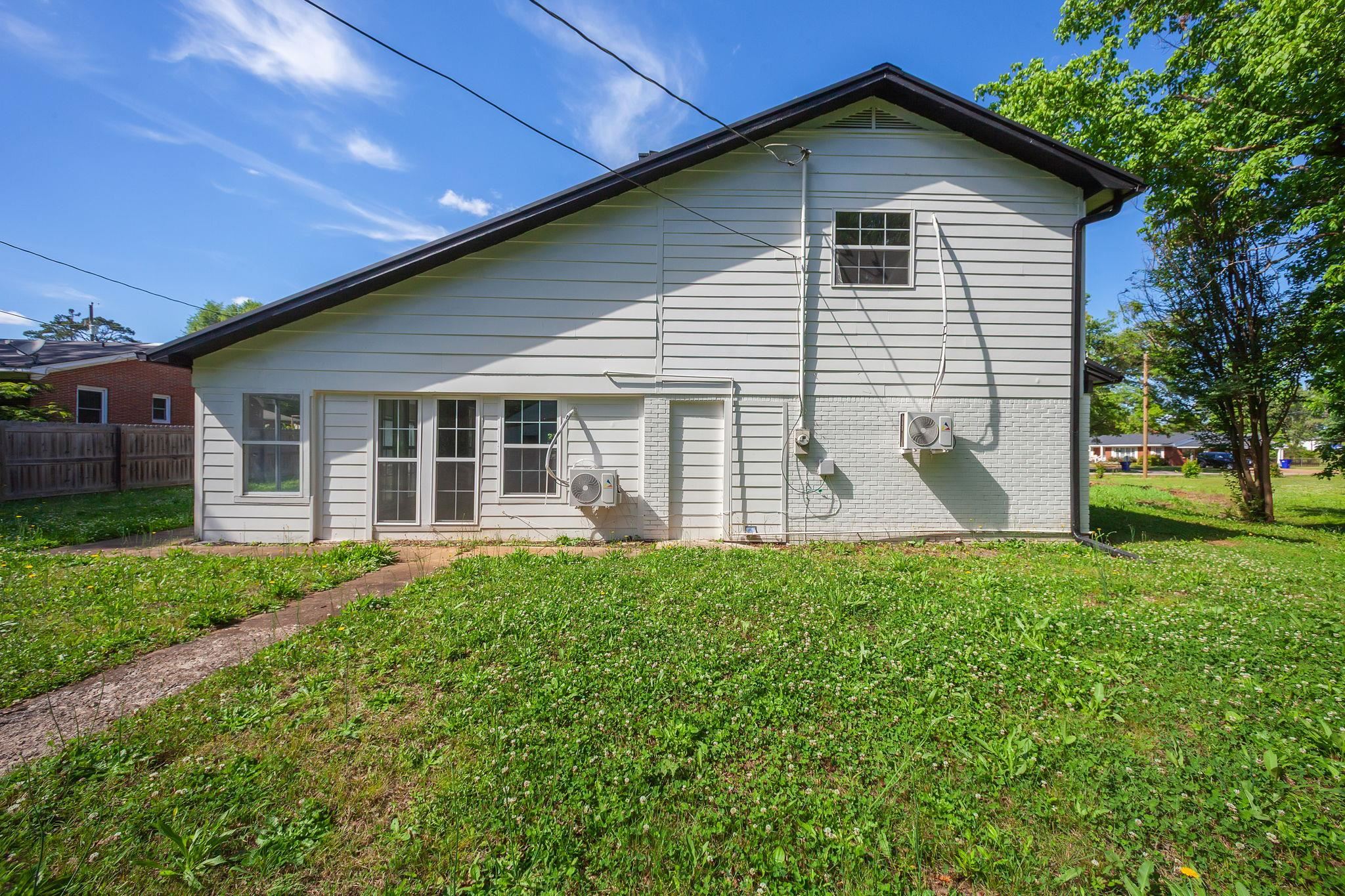 90 Shaw Ln Property Photo 8