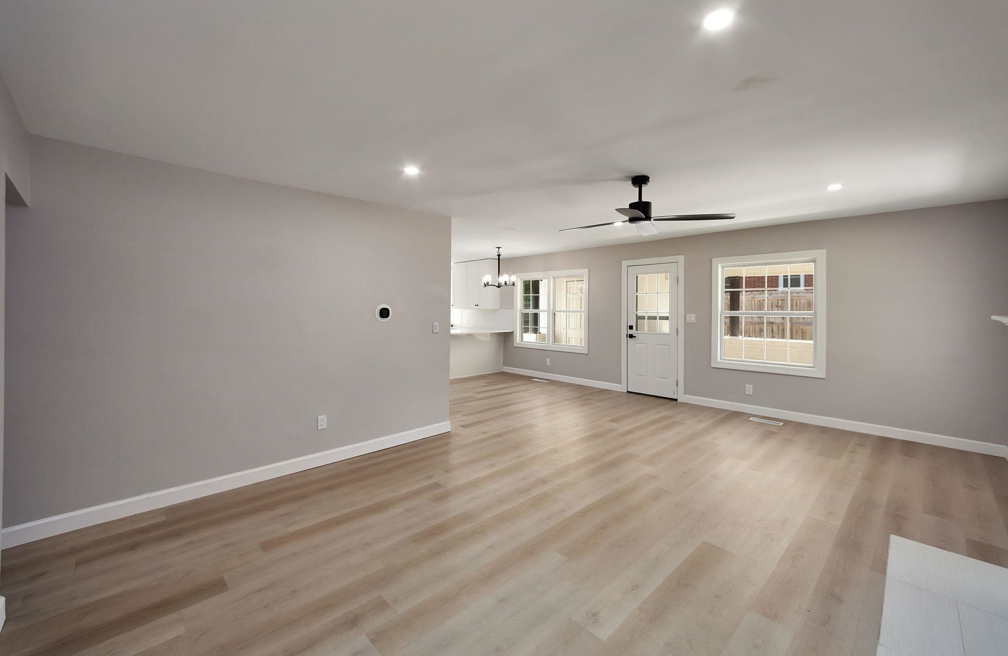 90 Shaw Ln Property Photo 12