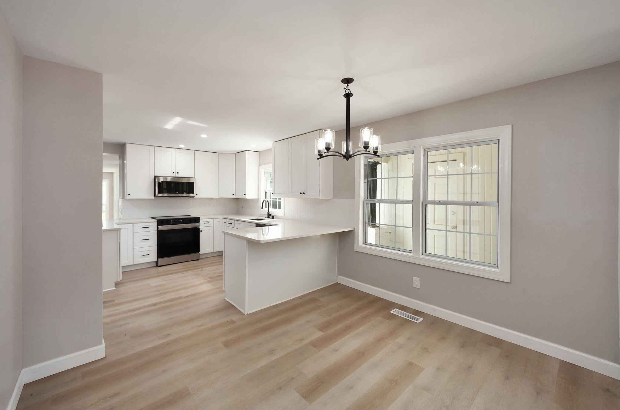 90 Shaw Ln Property Photo 15