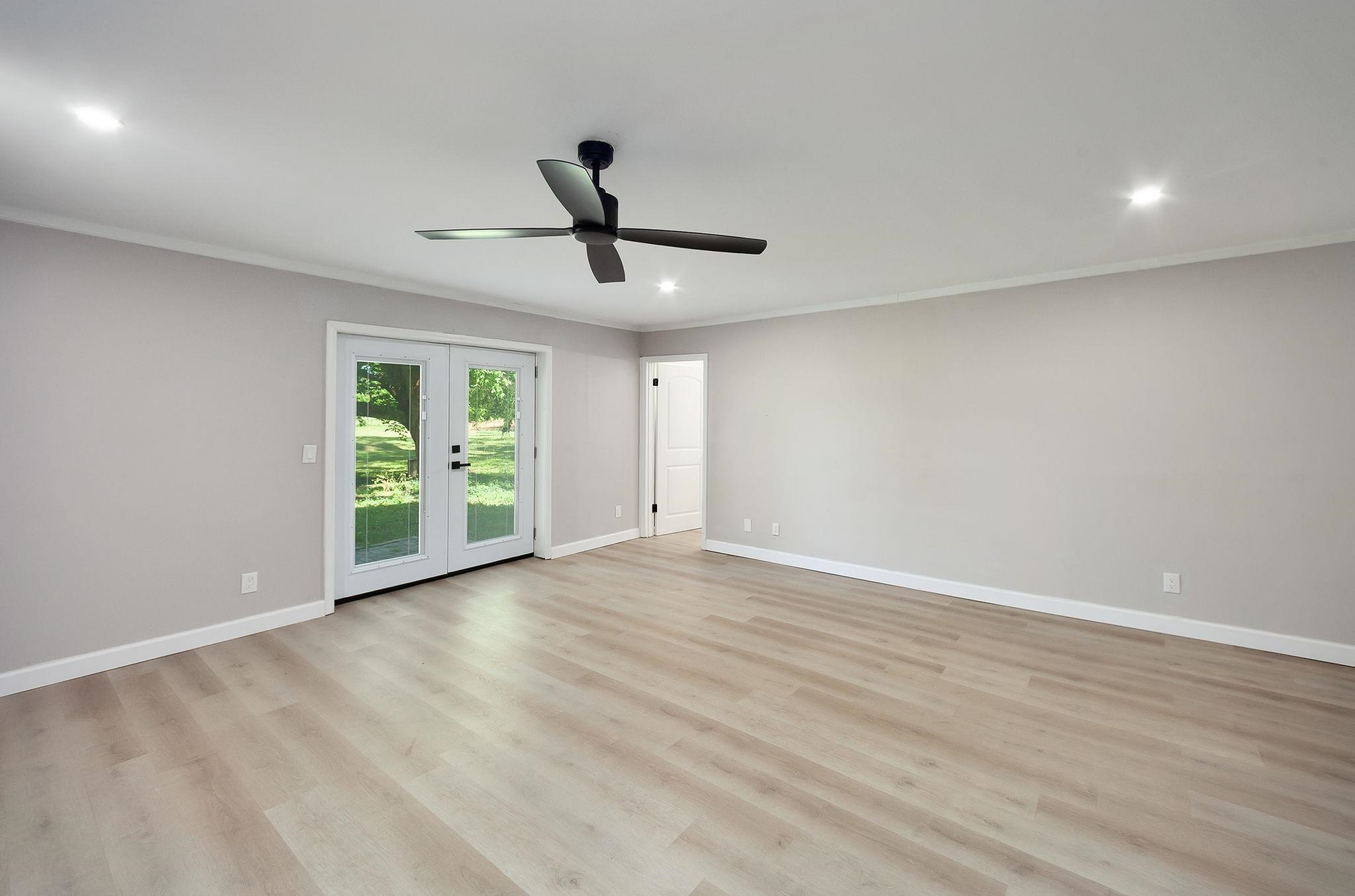 90 Shaw Ln Property Photo 25