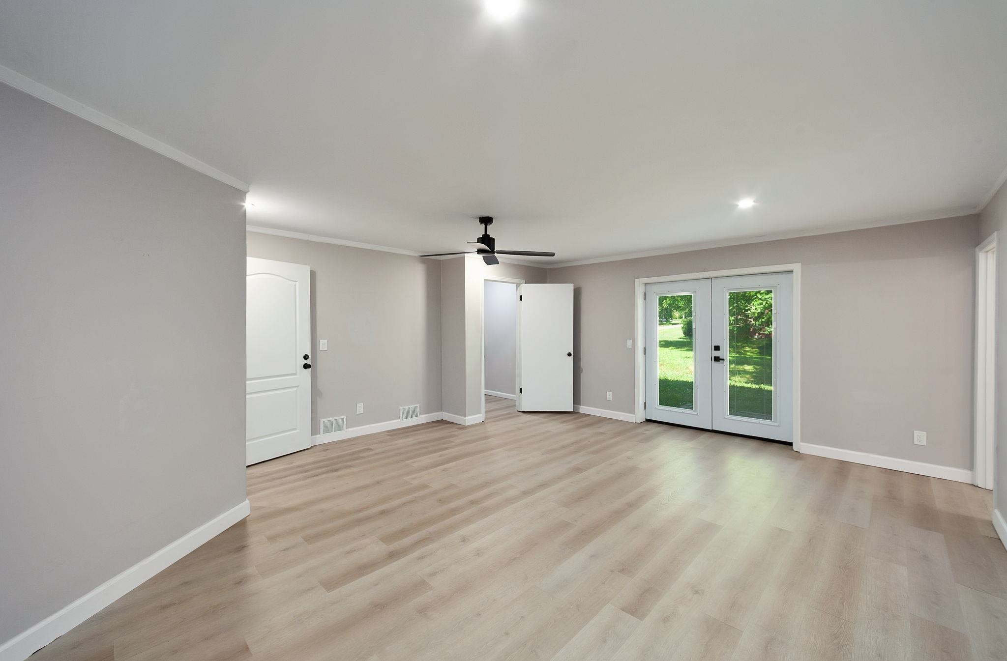 90 Shaw Ln Property Photo 26