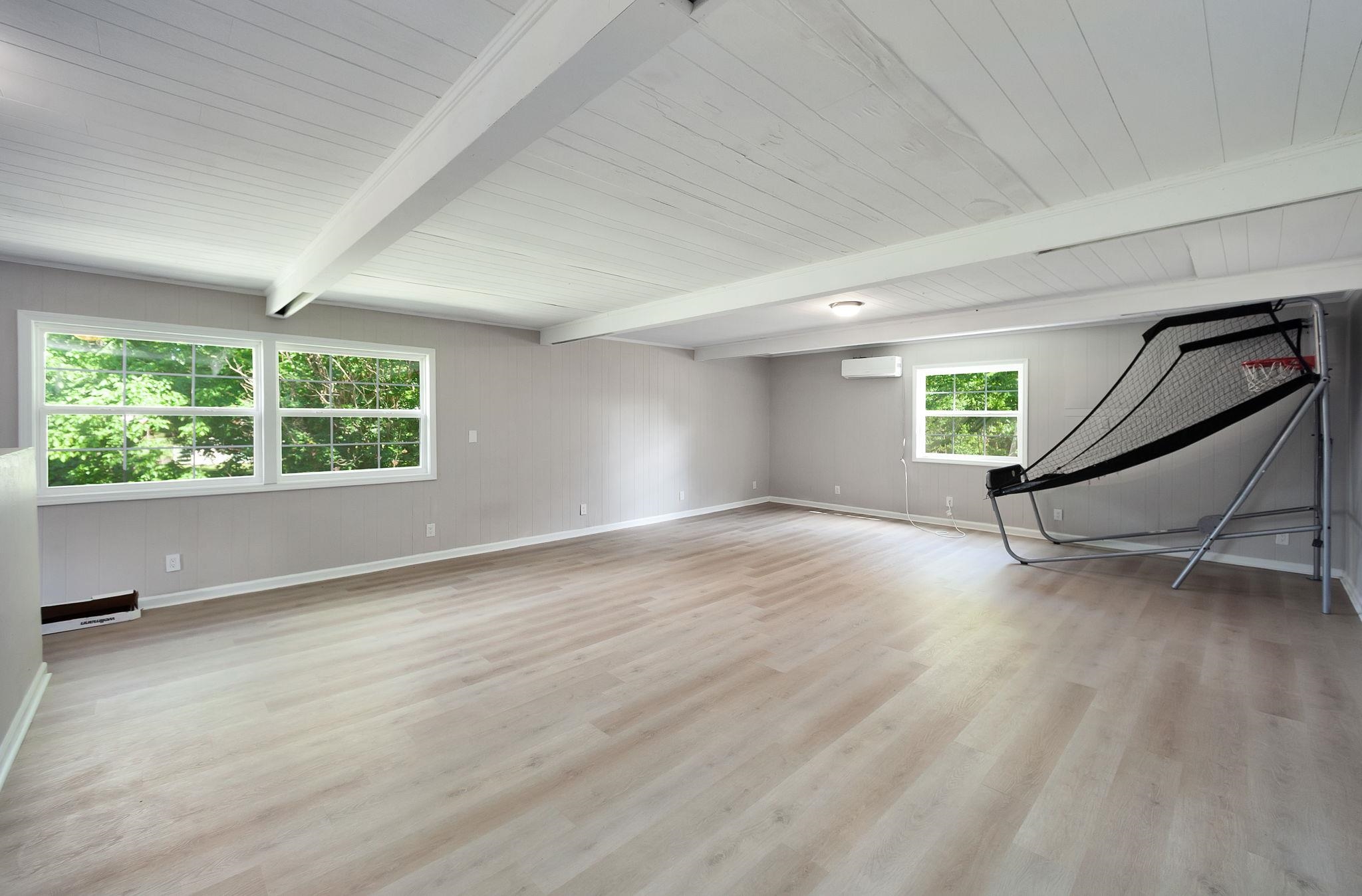 90 Shaw Ln Property Photo 30