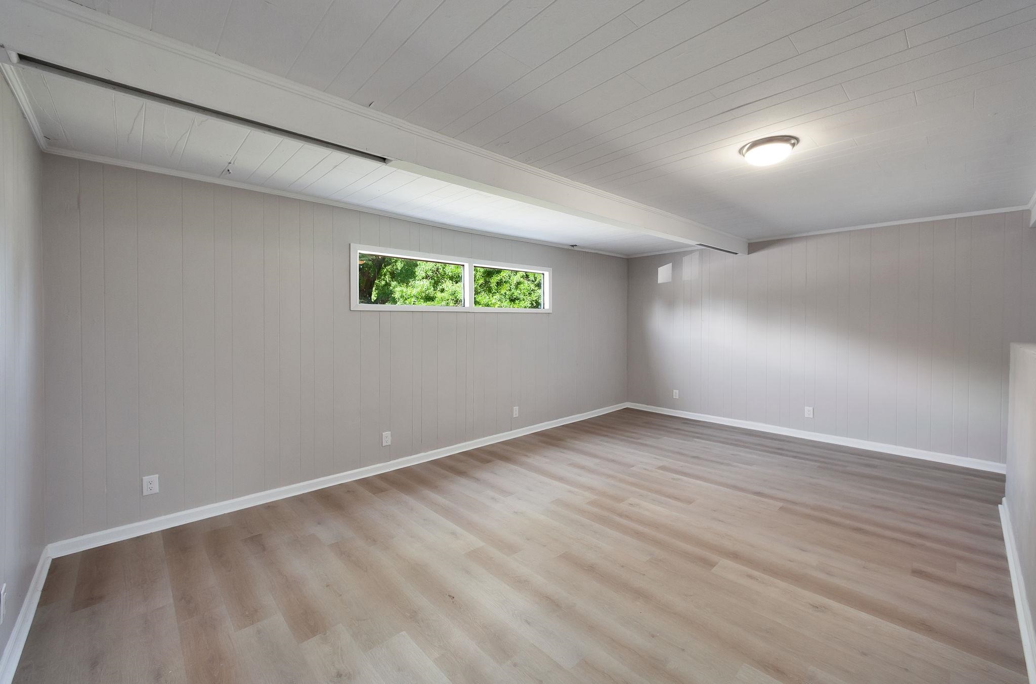 90 Shaw Ln Property Photo 31