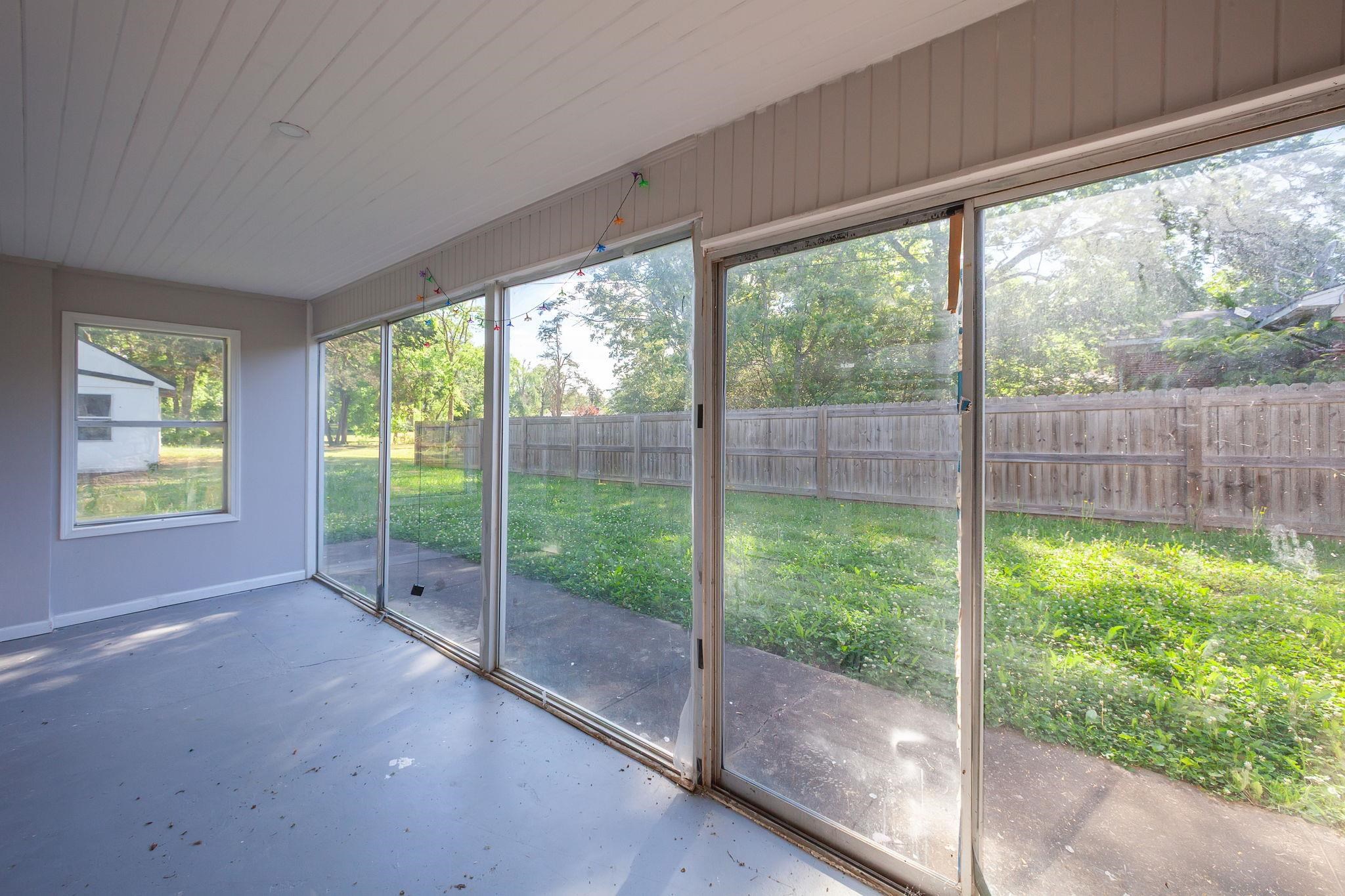90 Shaw Ln Property Photo 33