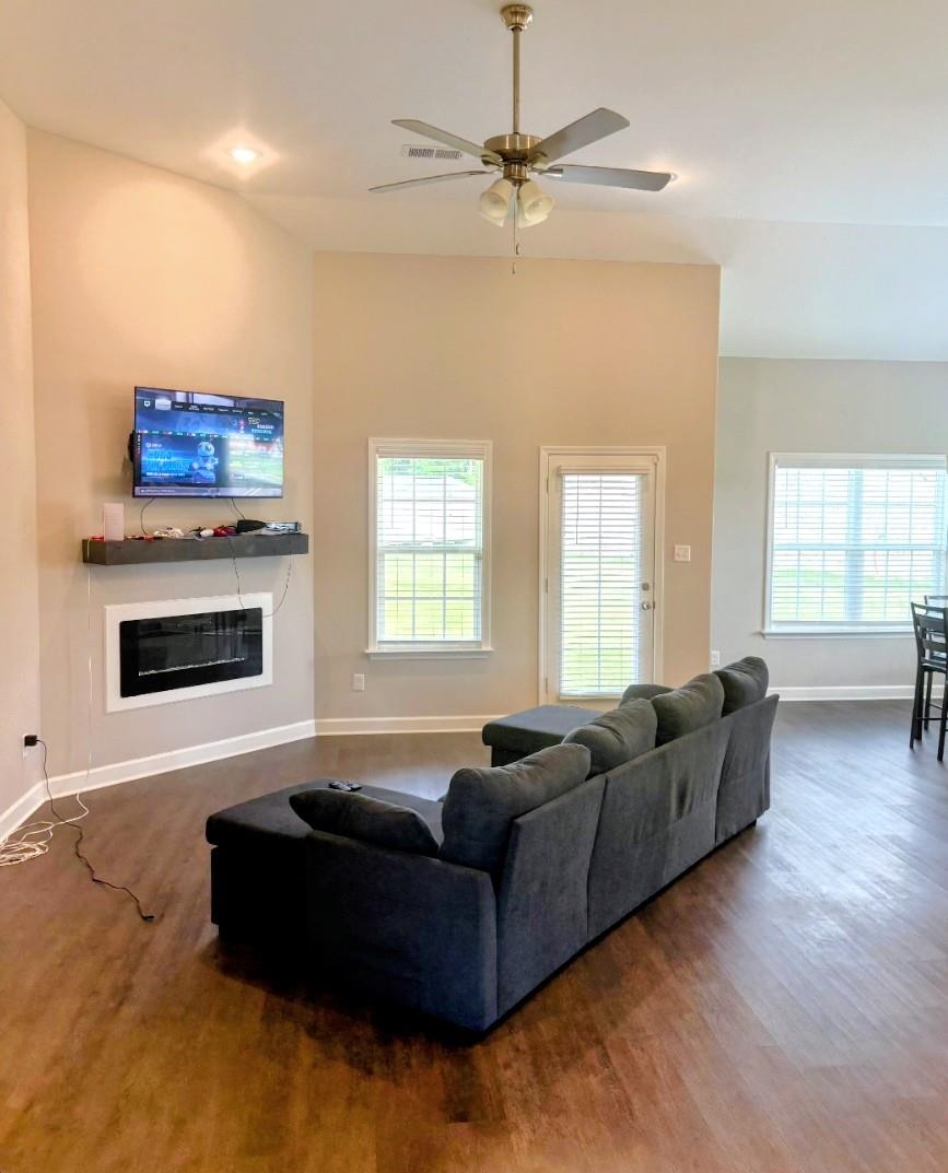 5840 Tucker Landing Dr Property Photo 10