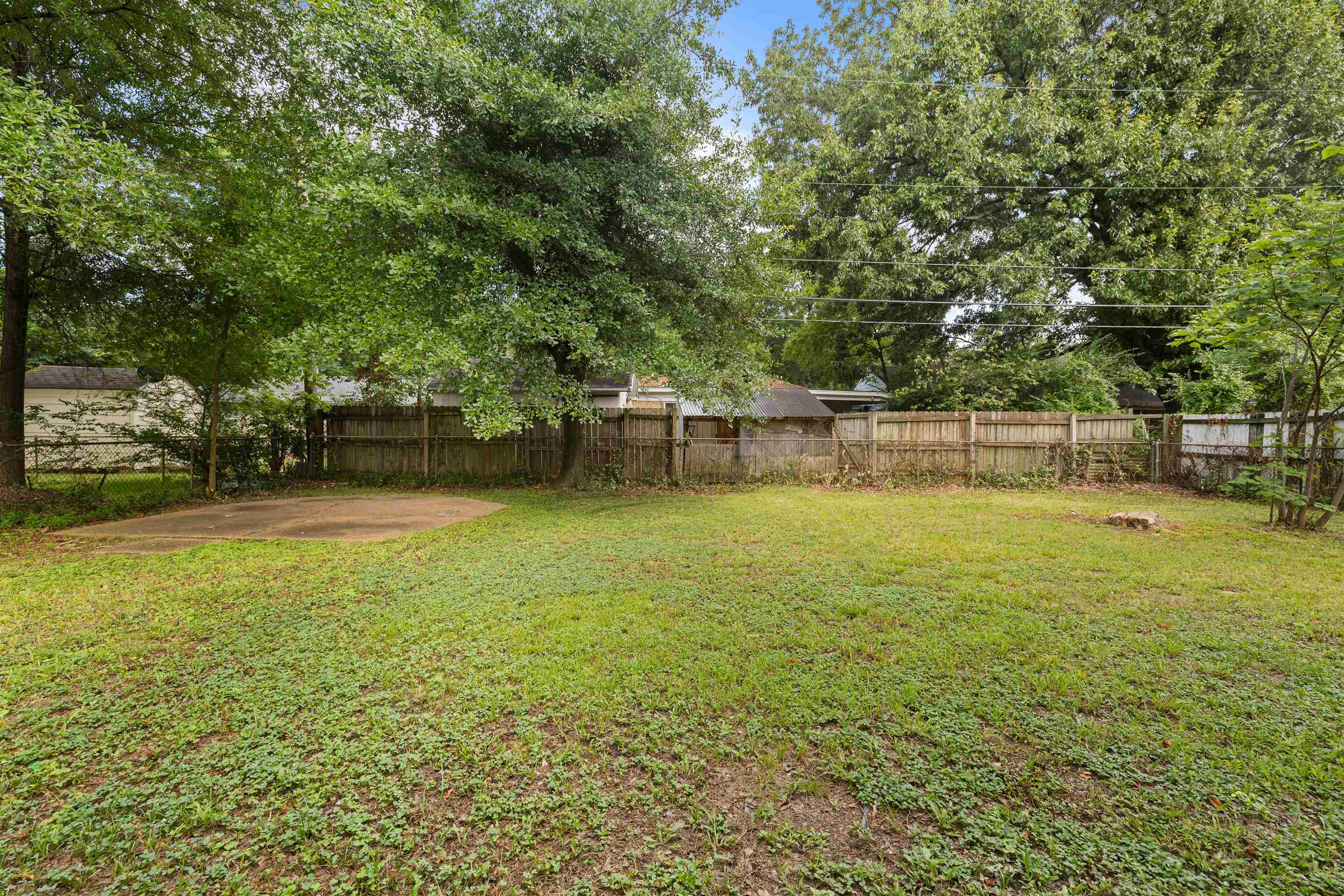 1743 S Perkins Rd Property Photo 18