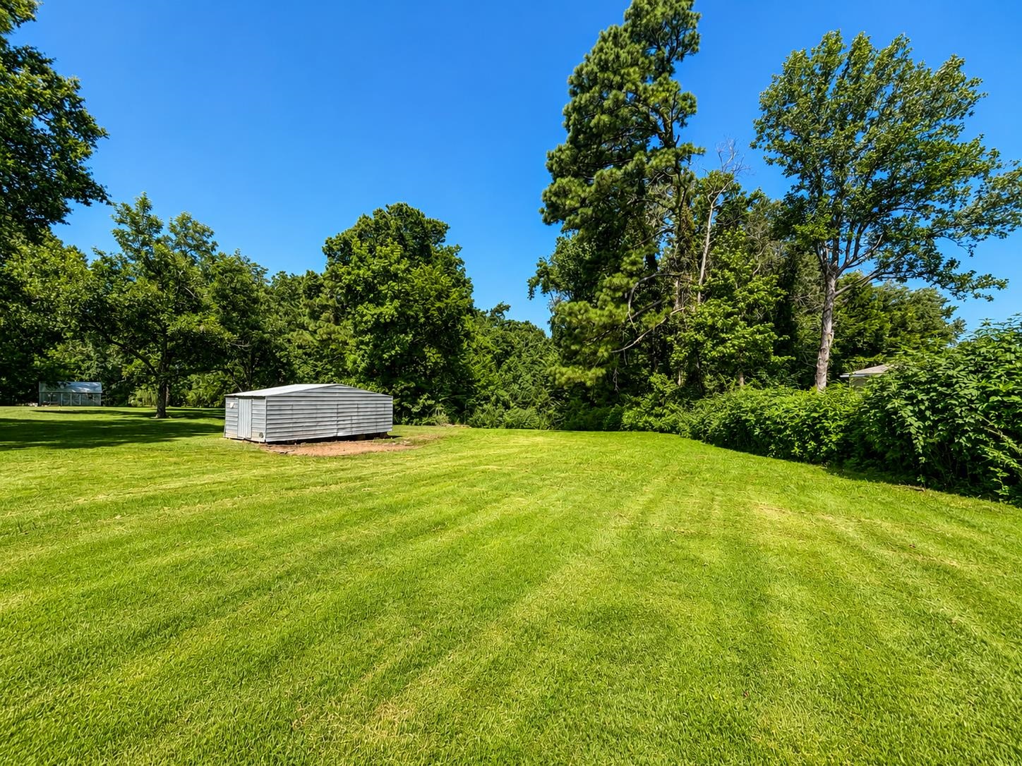 22 Nancy Rd Property Photo 3