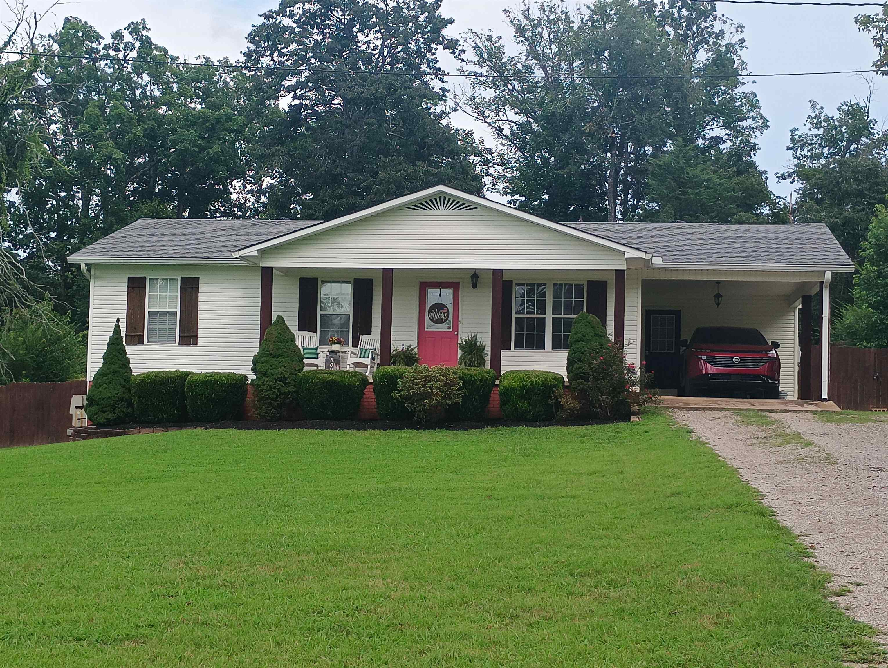 410 Andrews Ln Property Photo 1
