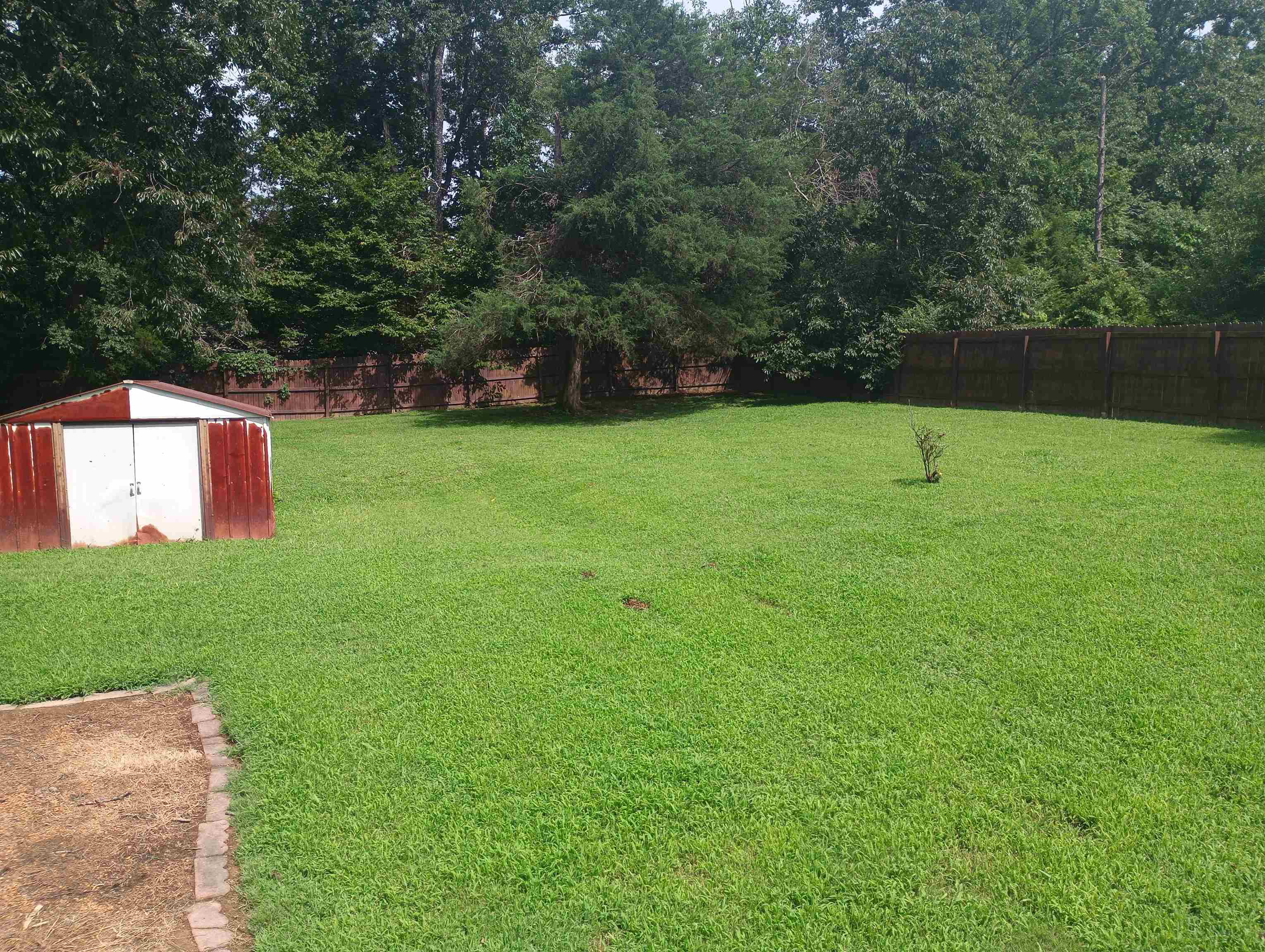410 Andrews Ln Property Photo 3