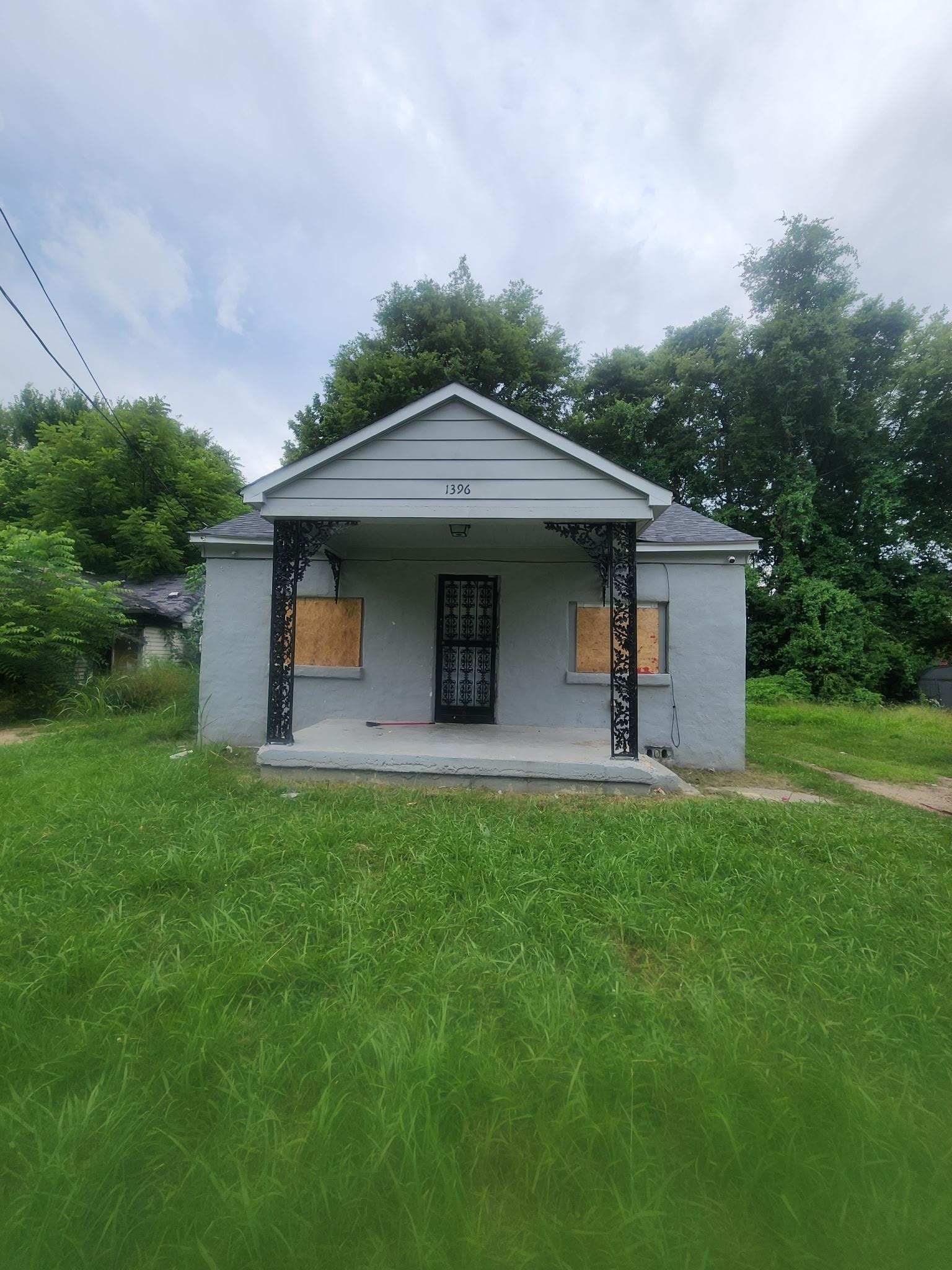1396 Kimball Ave Property Photo 1