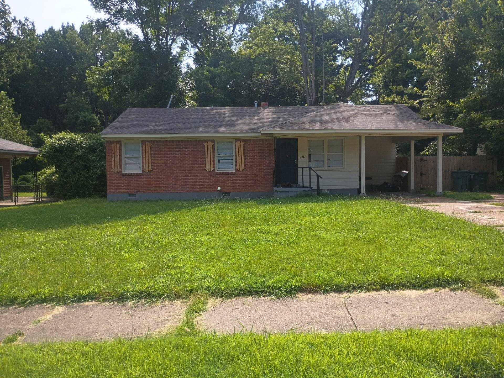 3682 N TREZEVANT ST Property Photo 1
