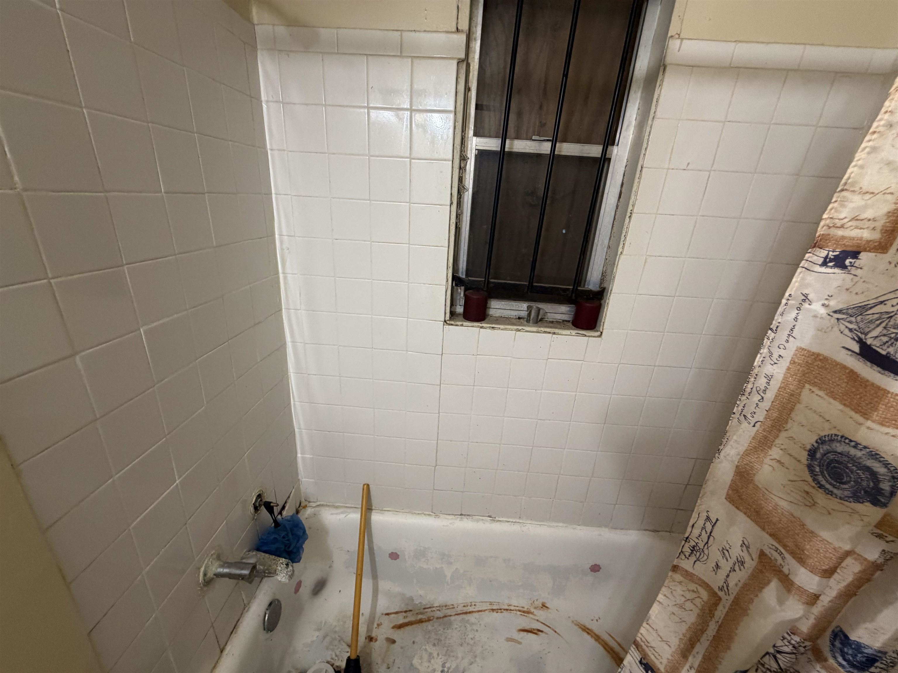 1355 Ethlyn Ave Property Photo 5