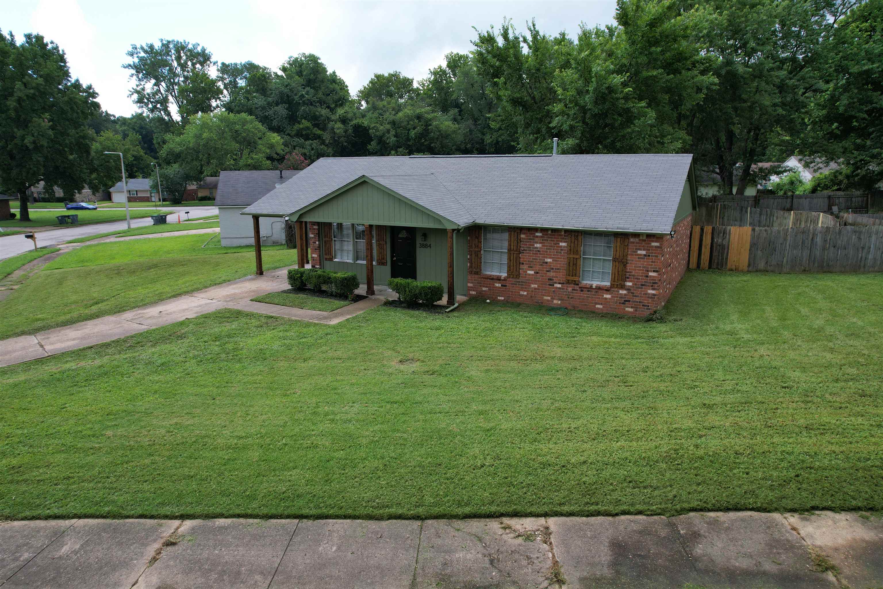 3884 Kerston Dr Property Photo 3