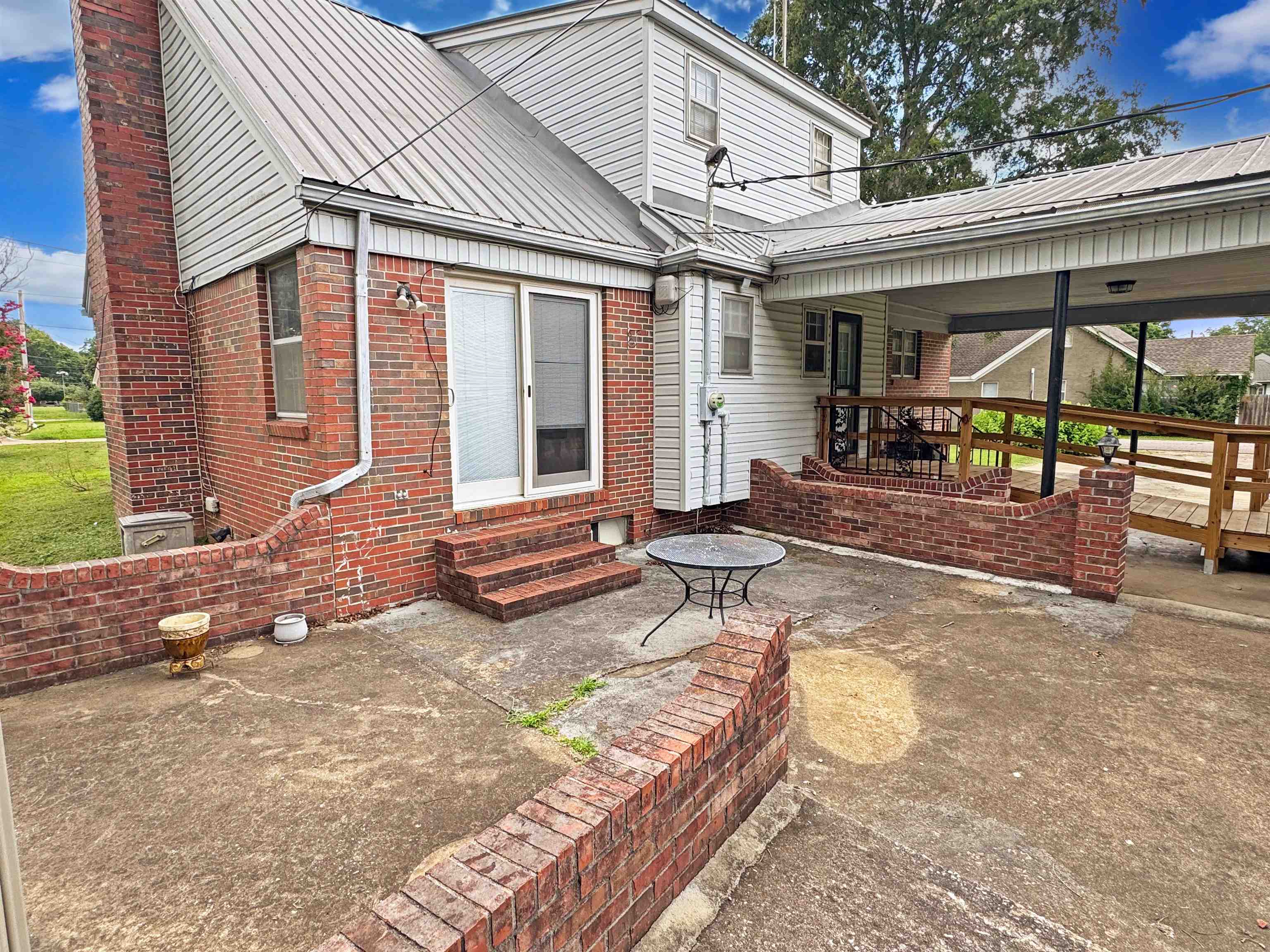 321 E Main Dr Property Photo 11