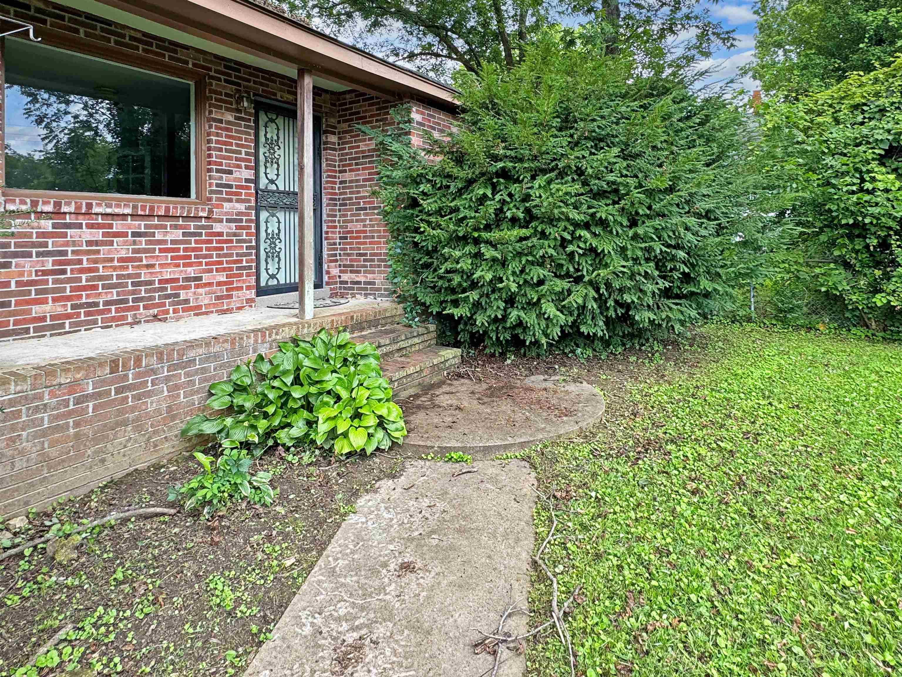 321 E Main Dr Property Photo 13